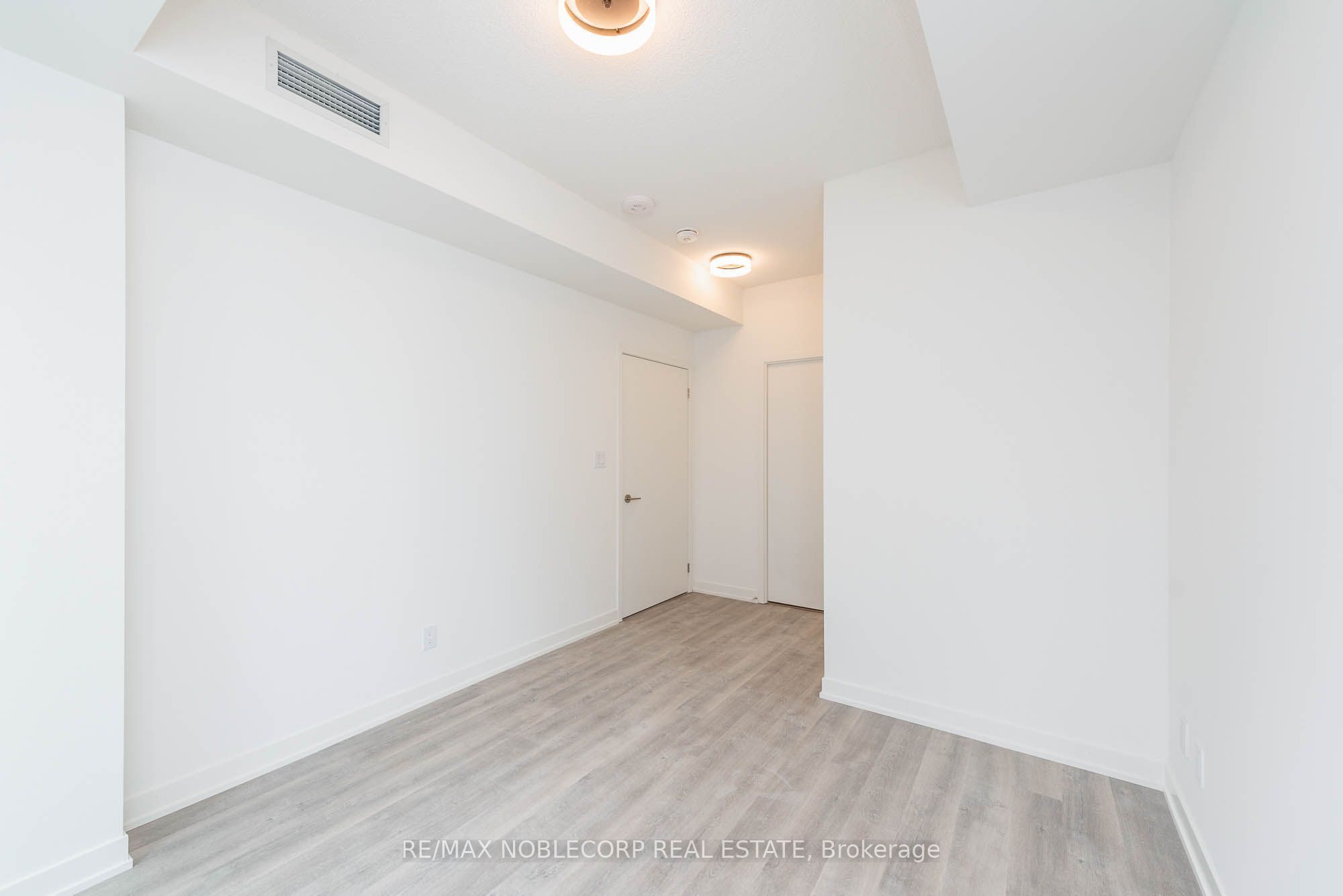292 Verdale Crossing 812, Markham, ON L6G 0H6 photo 3