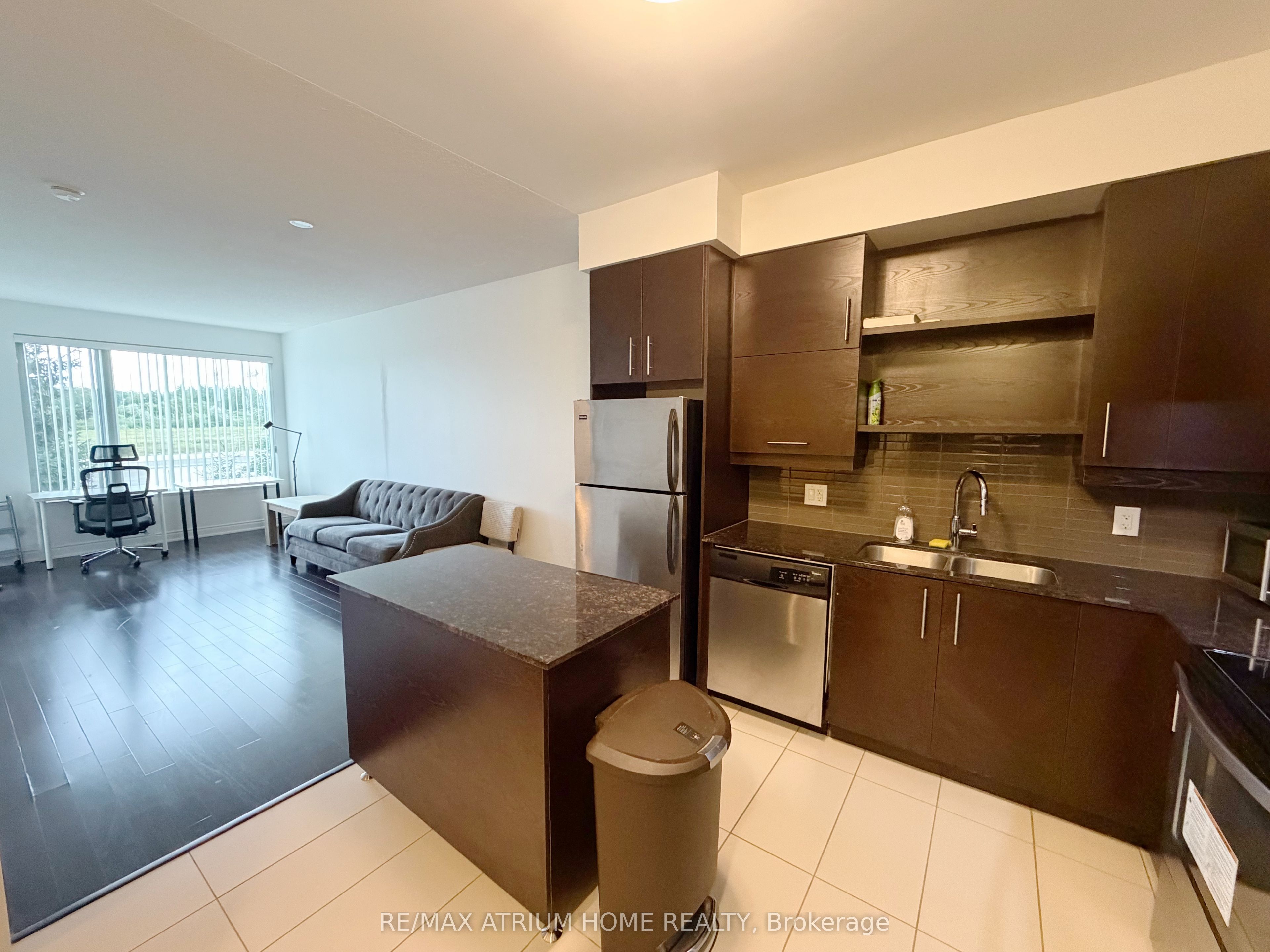 277 South Park Road 316, Markham, ON L3T 0B7 photo 2