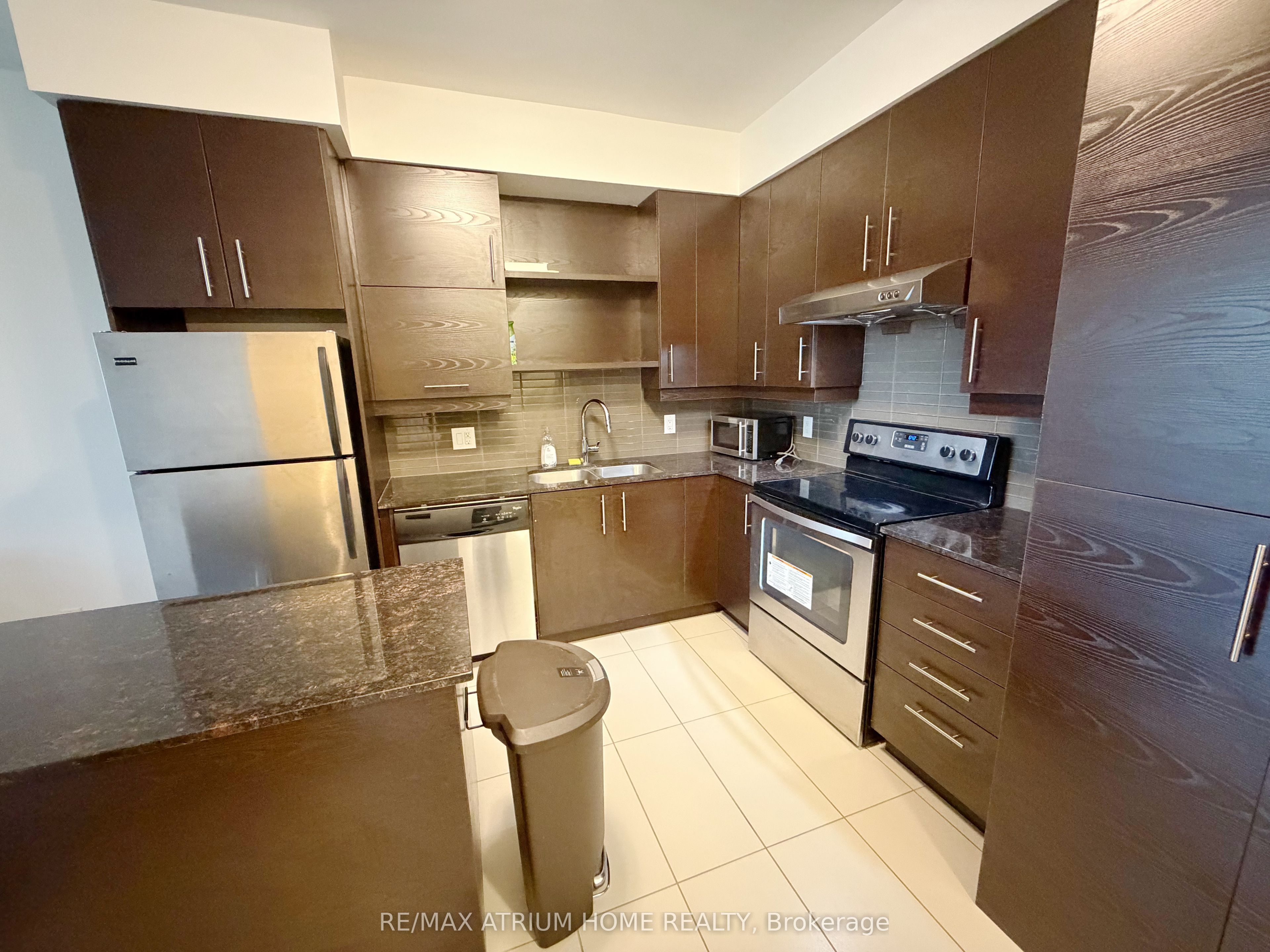 277 South Park Road 316, Markham, ON L3T 0B7 photo 3