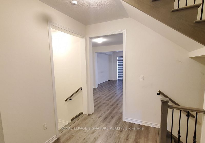 74 Ferragine Crescent, Bradford West Gwillimbury, ON L3Z 4K2 photo 3