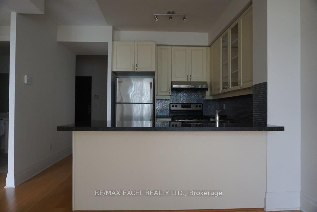151 Upper Duke Crescent 312, Markham, ON L6G 0E1