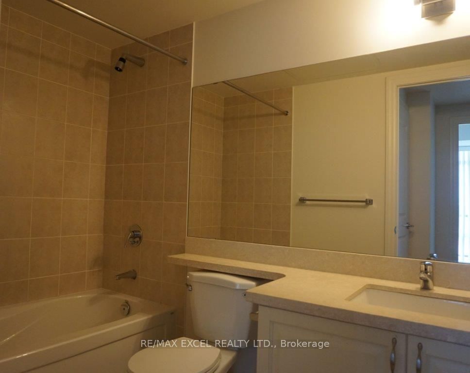 151 Upper Duke Crescent 312, Markham, ON L6G 0E1 photo 5