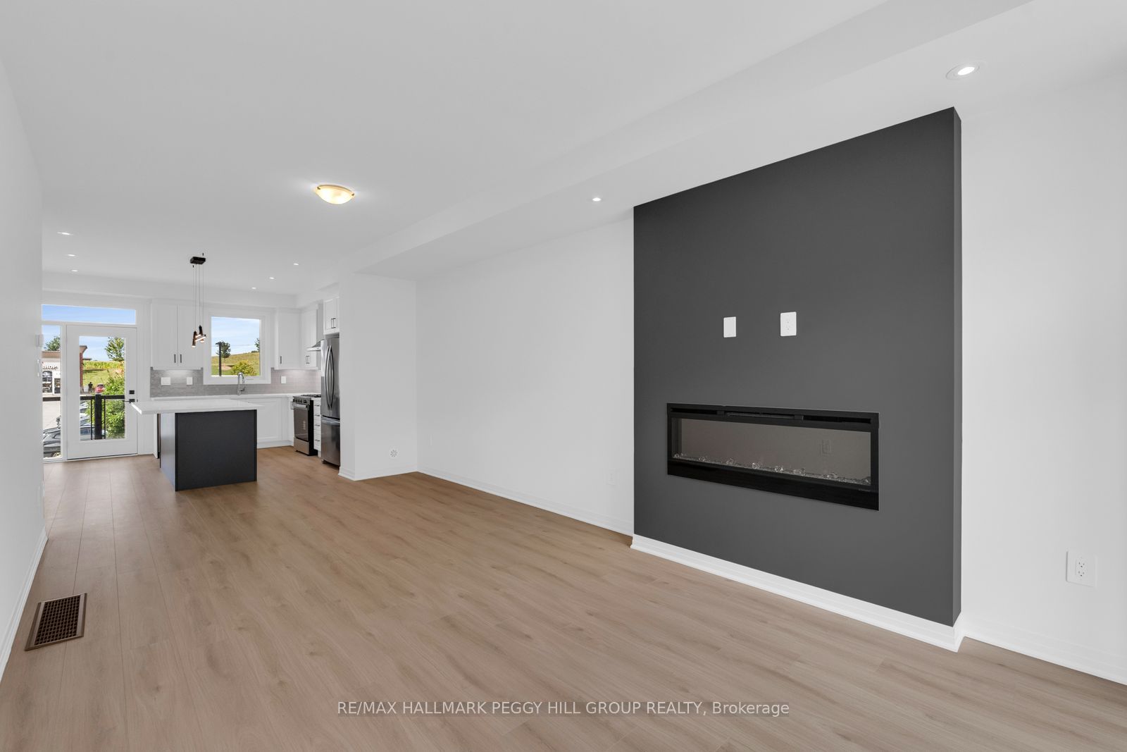 82 Brandon Crescent, New Tecumseth, ON L0G 1W0 photo 4