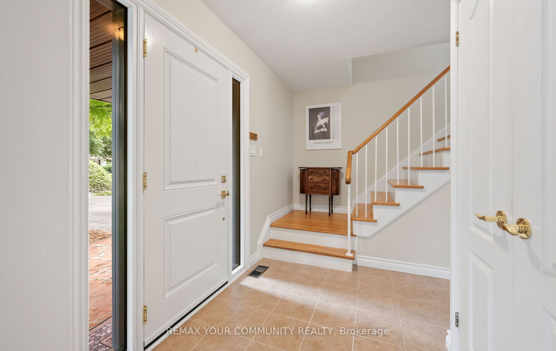 10 Glenview Drive, Aurora, ON L4G 2G8 photo 4