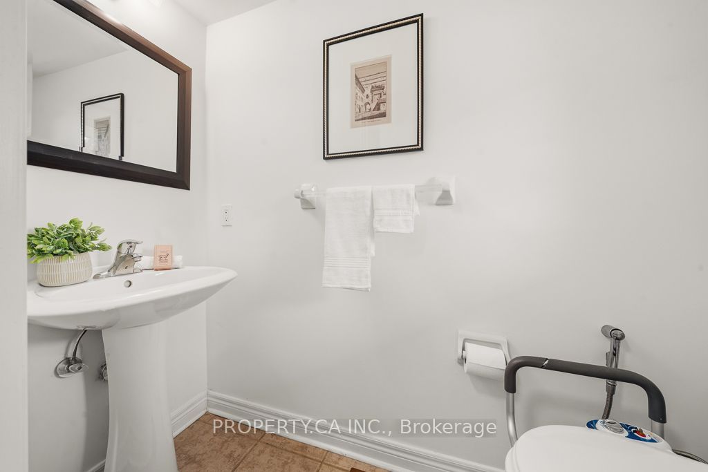 56 Goode Street, Richmond Hill, ON L4S 2S2 photo 3