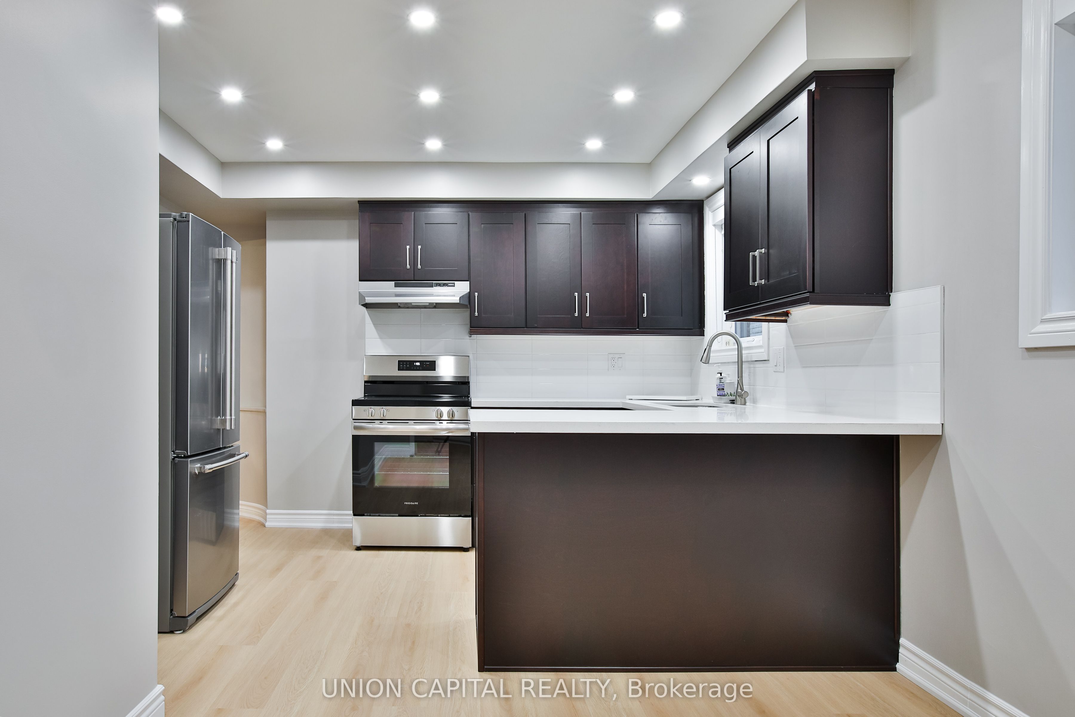 131 Romfield Circuit Upper, Markham, ON L3T 3H7