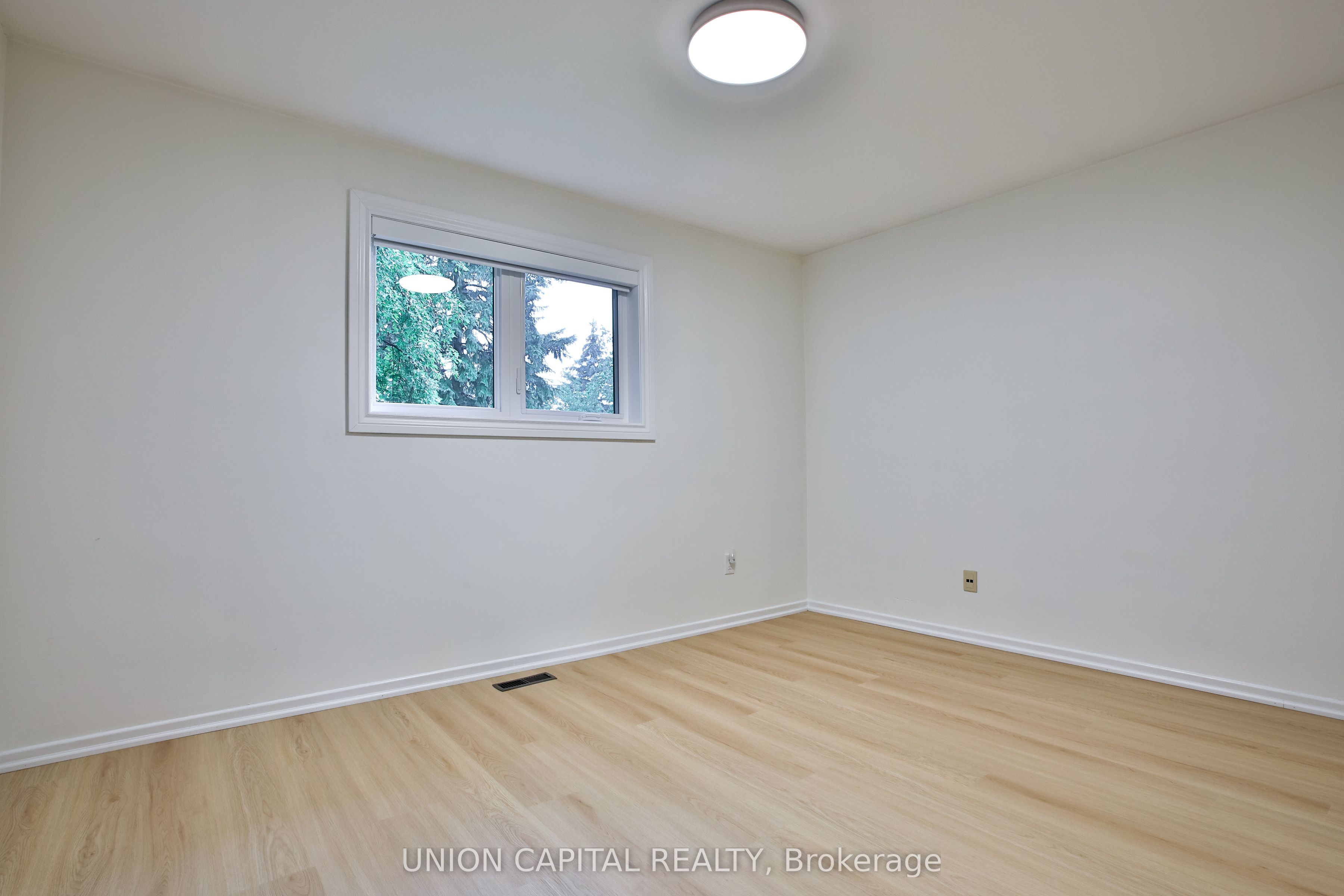 131 Romfield Circuit Upper, Markham, ON L3T 3H7 photo 5