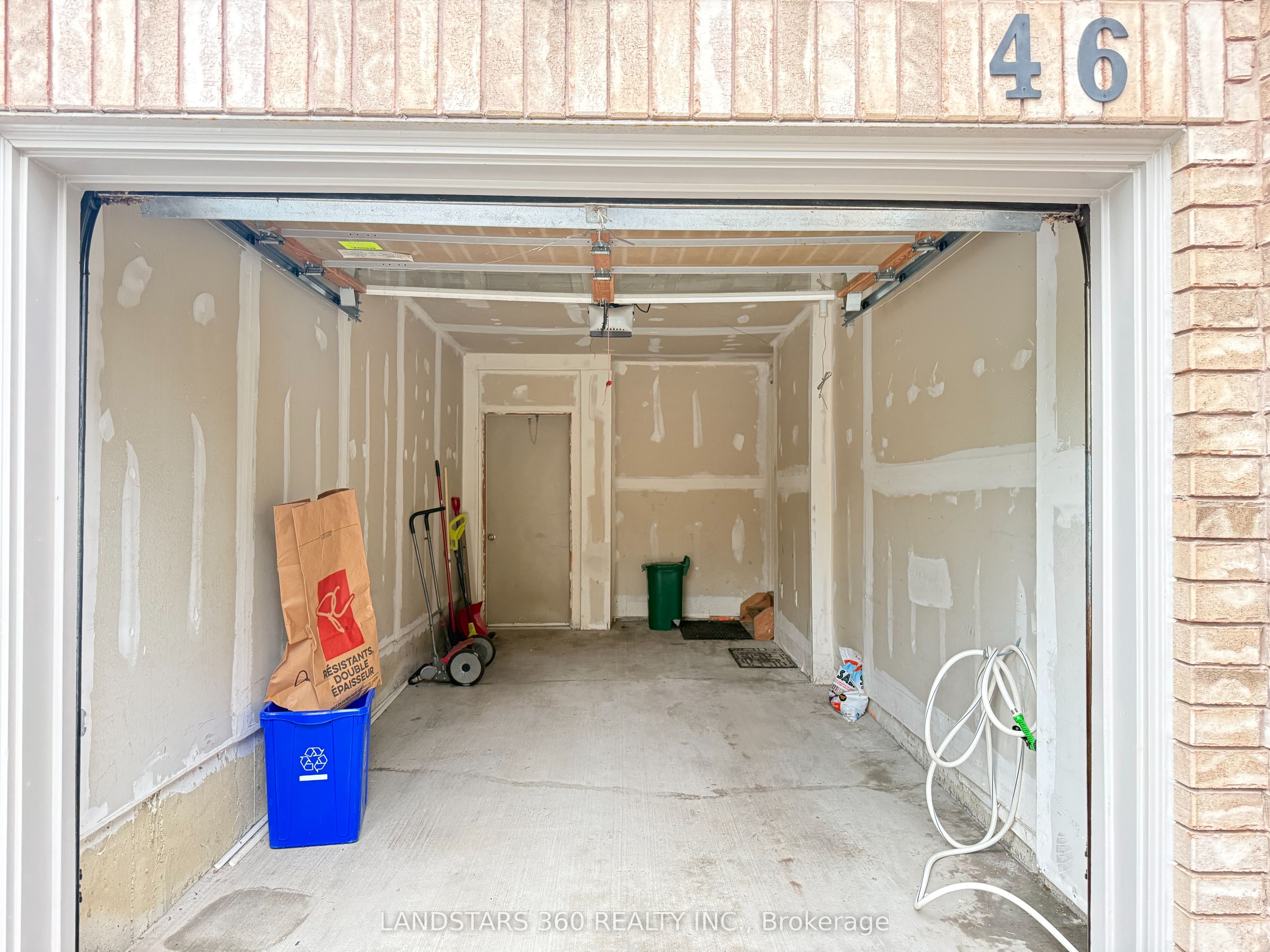 46 Holtby Street, Richmond Hill, ON L4E 4W8 photo 3