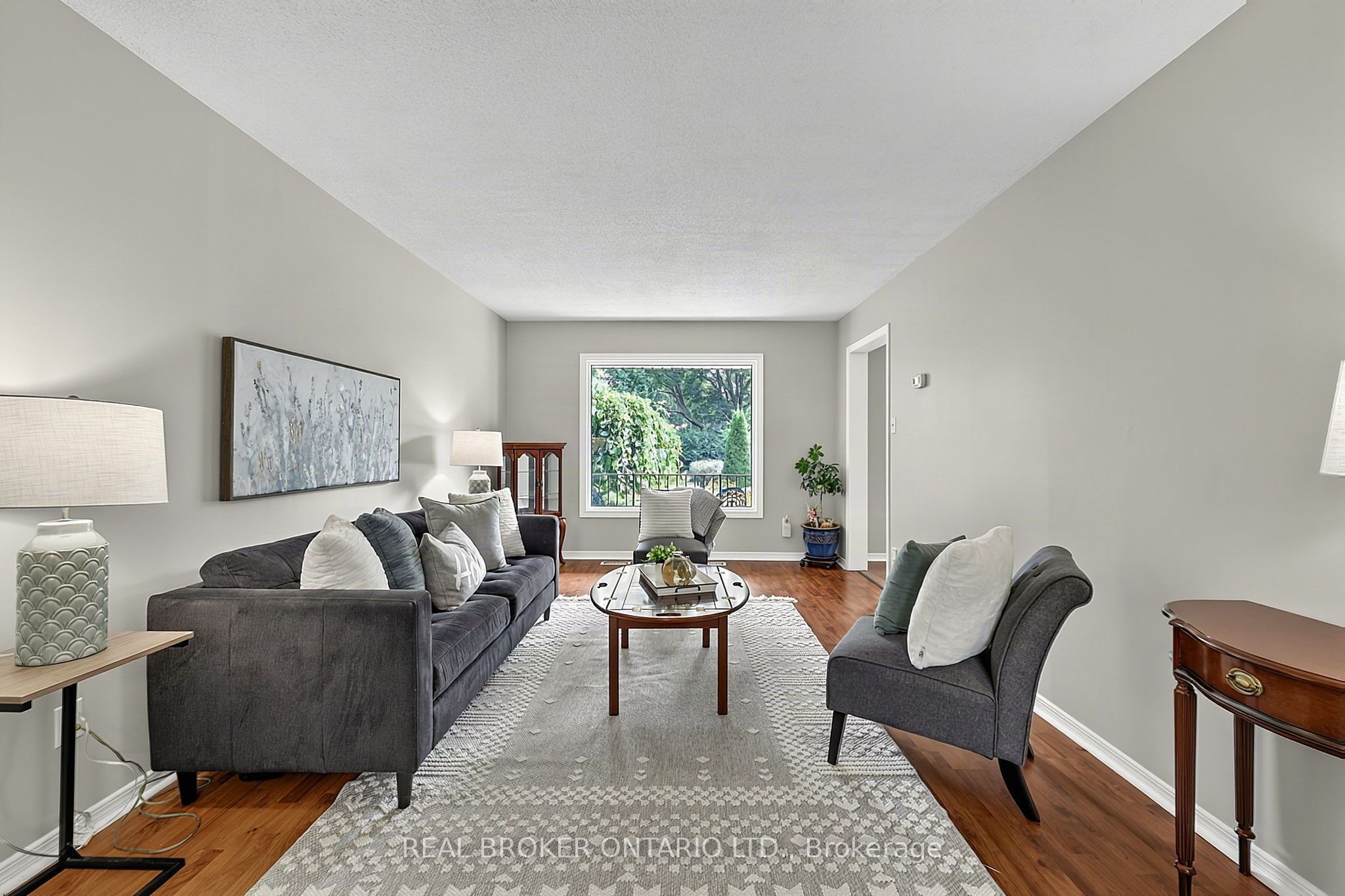 2 Amberglen Court, East Gwillimbury, ON L9N 1J6 photo 5