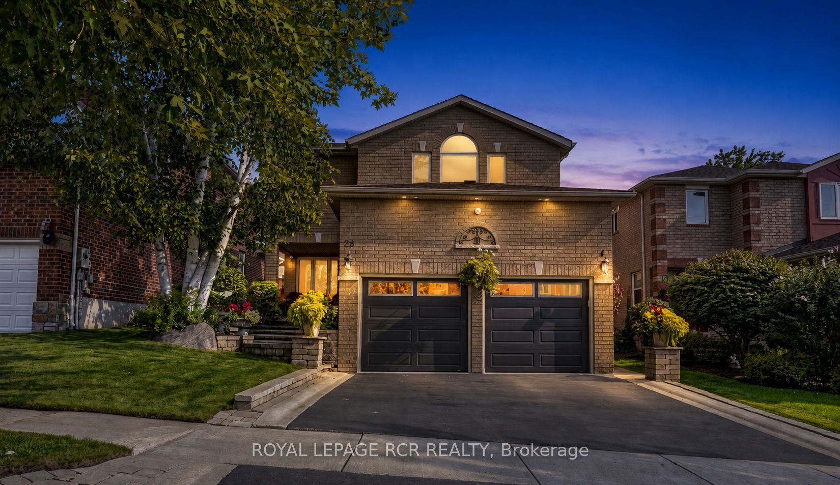 28 Roughley Street, Bradford West Gwillimbury, ON L3Z 3B2 photo 2