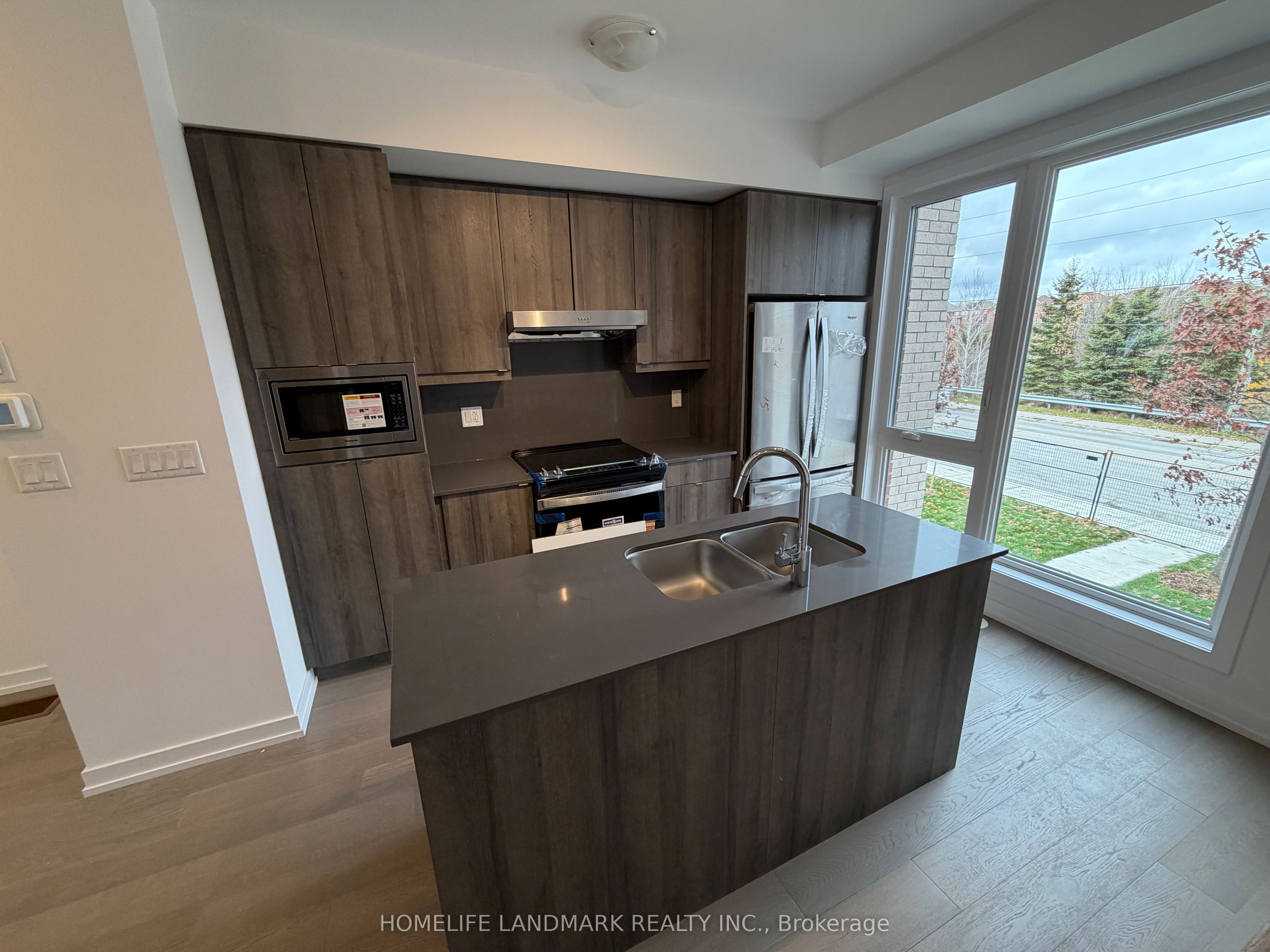 71 Jefferson Side Road, Richmond Hill, ON L4E 1M1 photo 5