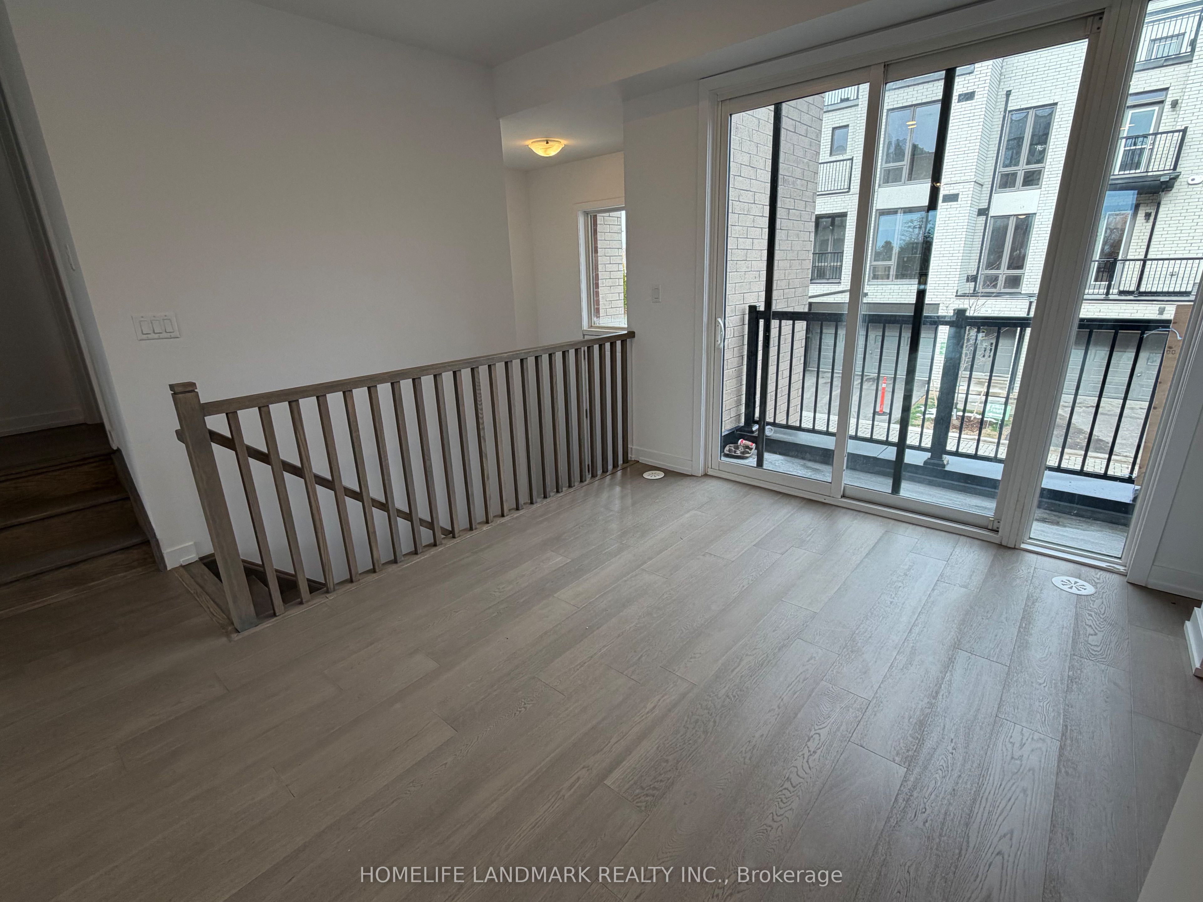 11 Bancroft Lane, Richmond Hill, ON L4E 1M1 photo 2
