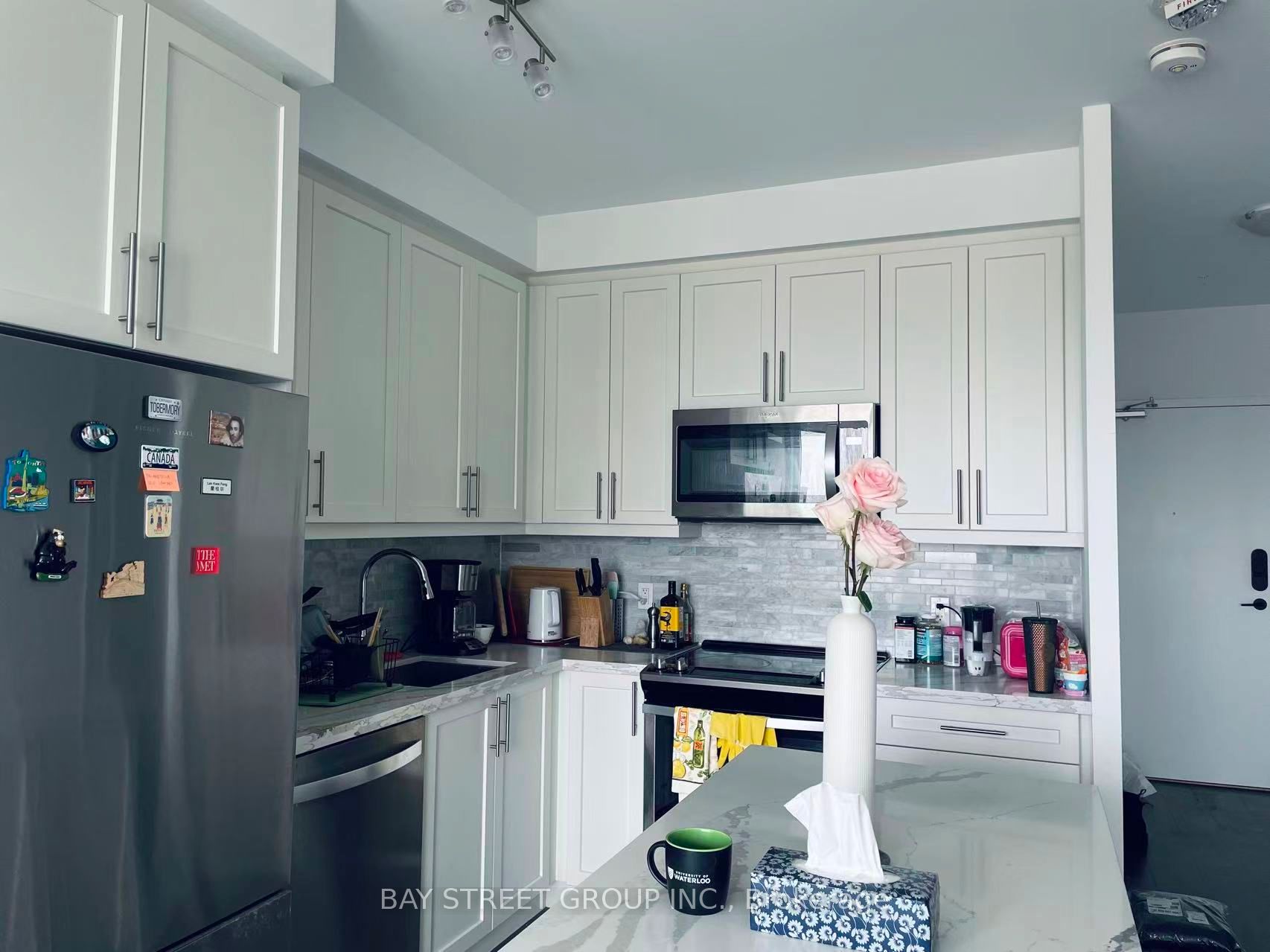 85 Oneida Crescent 902, Richmond Hill, ON L4B 0H4 photo 3