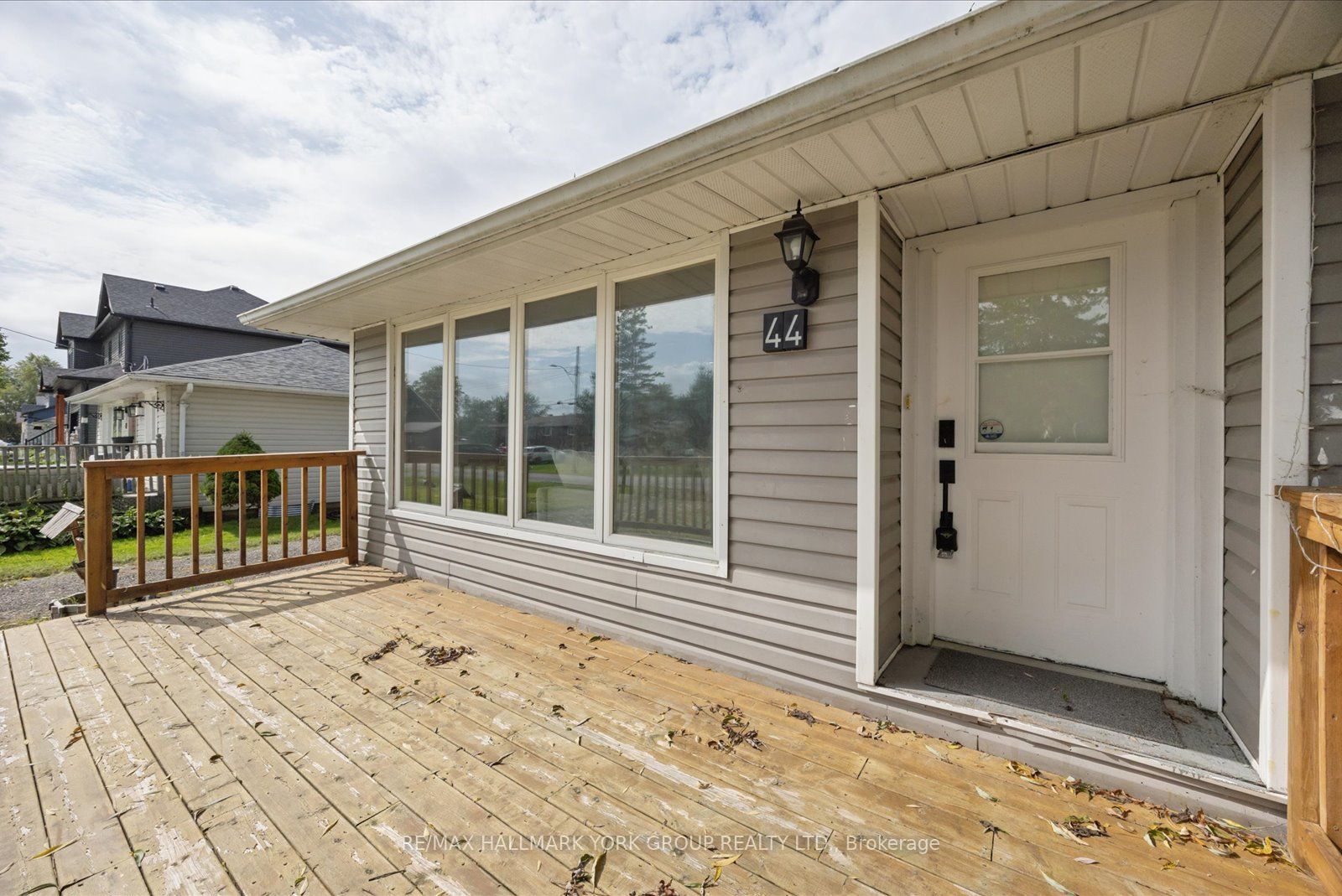 44 Glenview Avenue, Georgina, ON L0E 1N0 photo 3