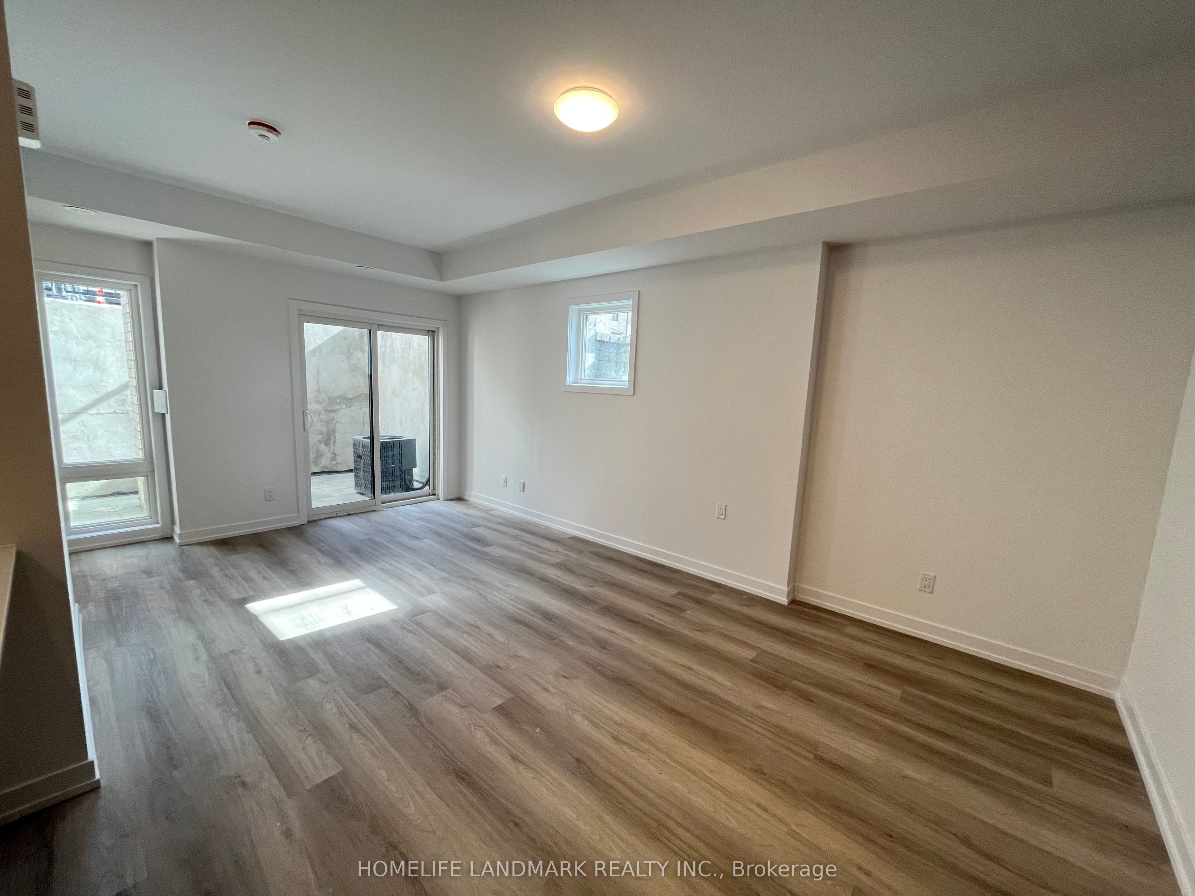 5 Bancroft Lane 316, Richmond Hill, ON L4E 1M1