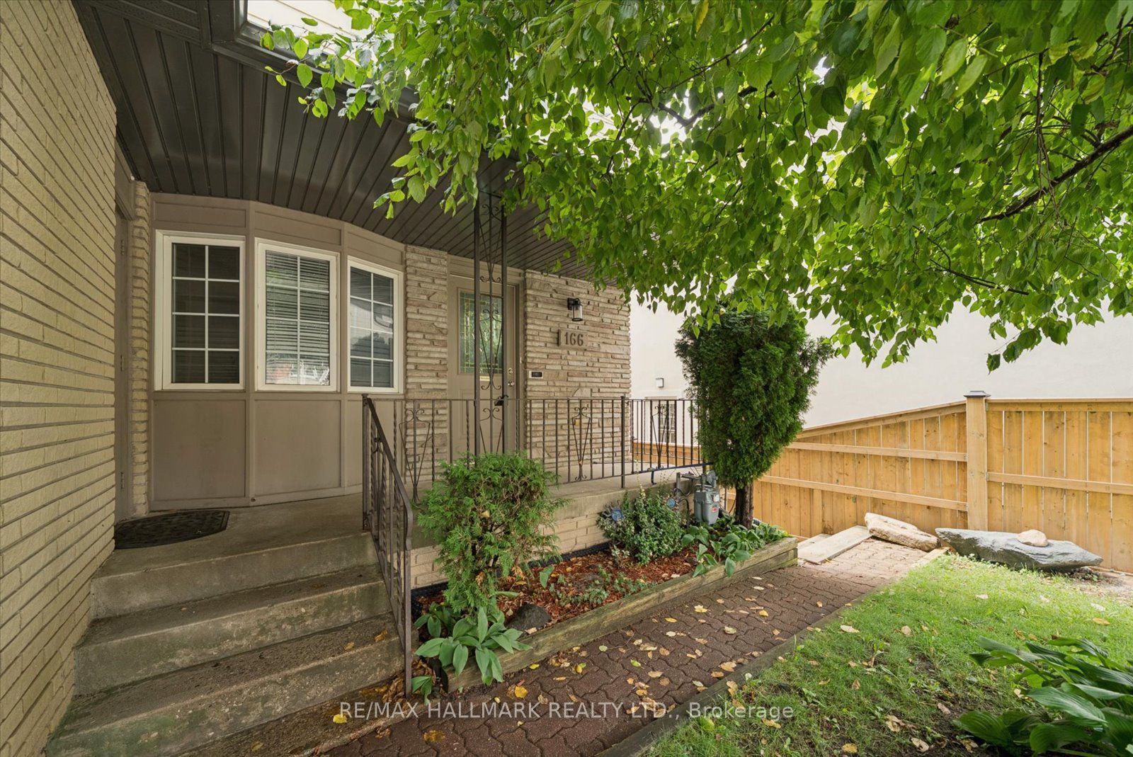 166 James Street, Bradford West Gwillimbury, ON L3Z 1J7 photo 3