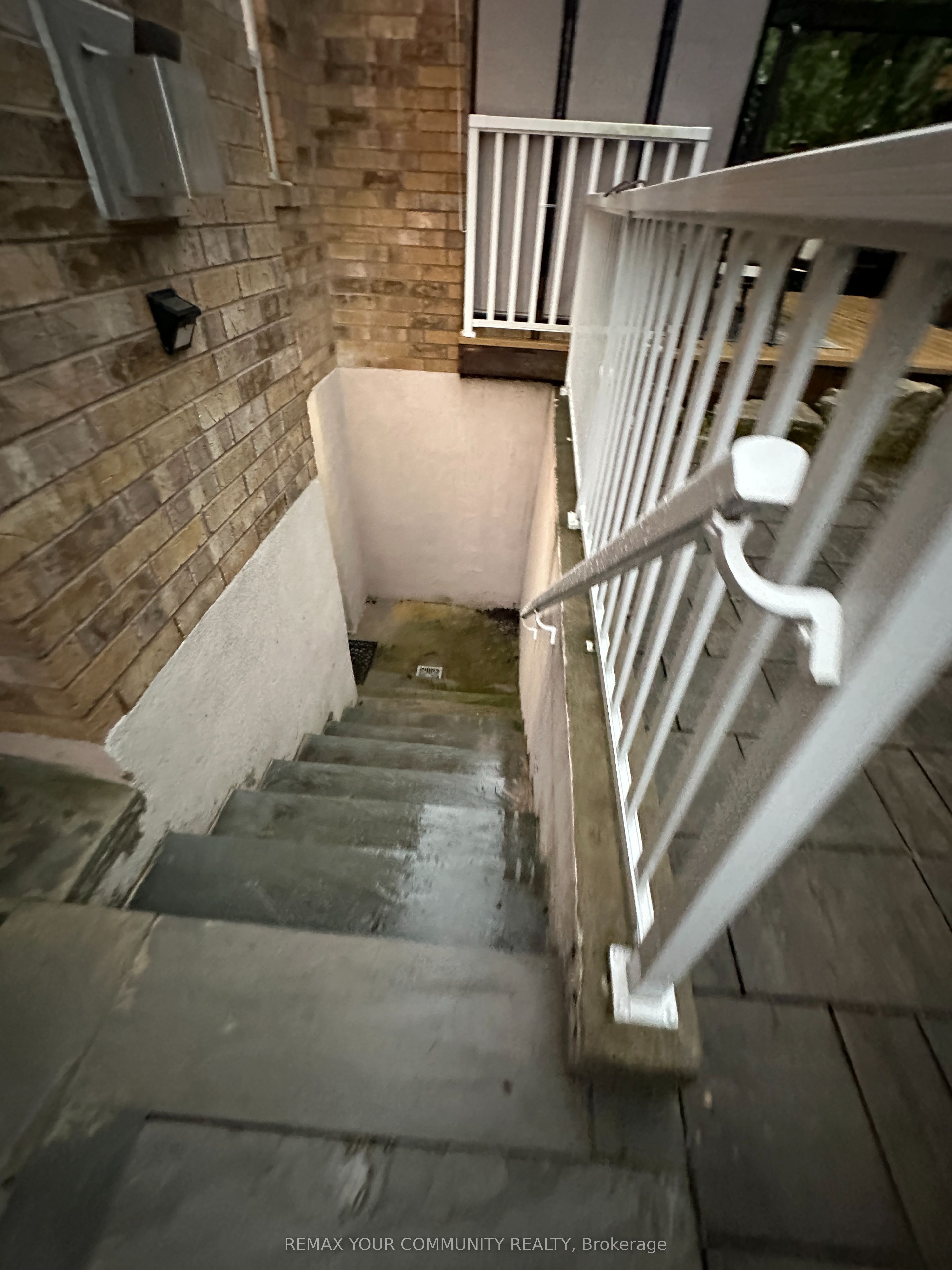 9 Allysum Court Lower, Richmond Hill, ON L4E 4M7 photo 5