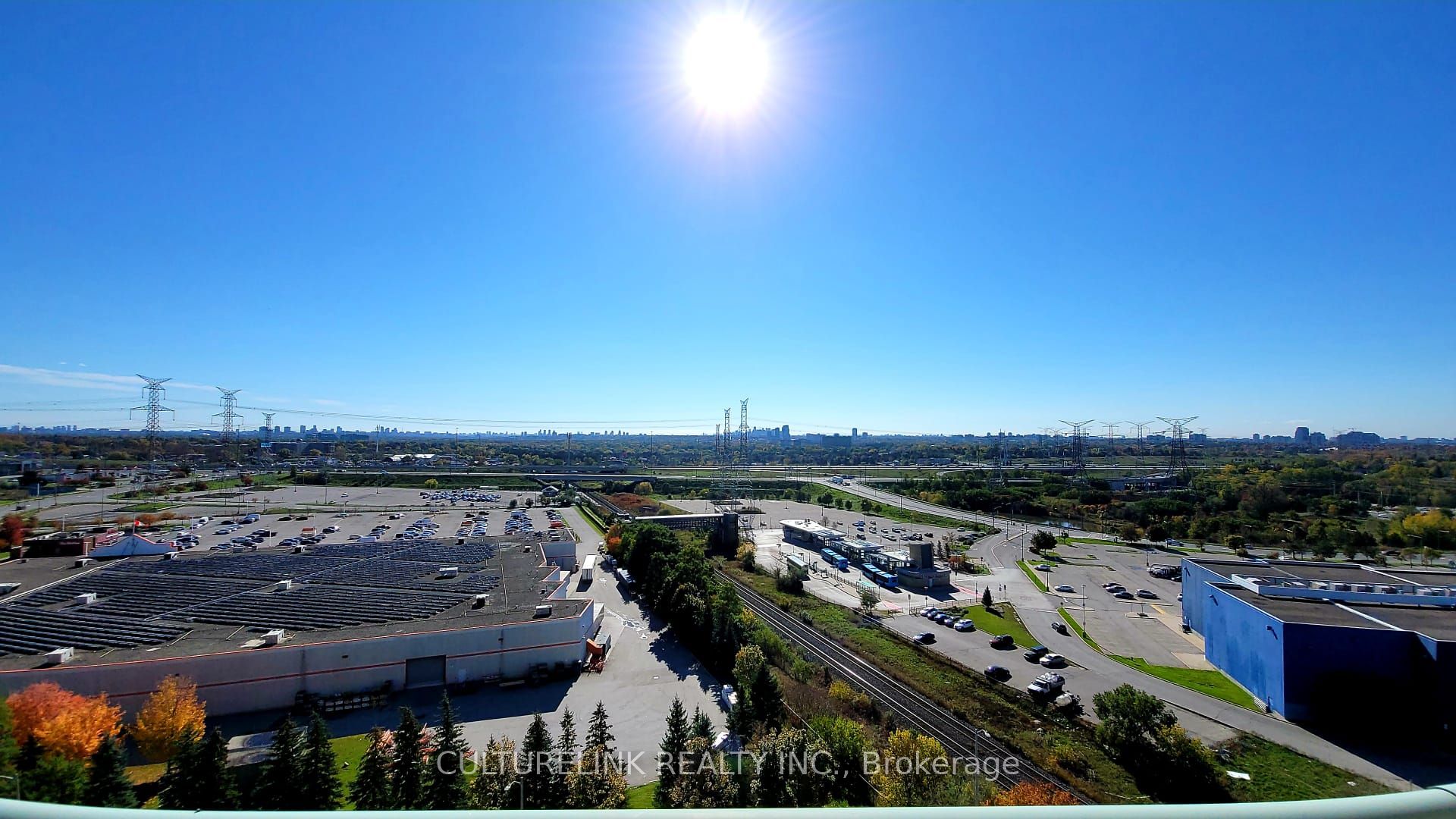 39 Oneida Crescent Ph 5, Richmond Hill, ON L4B 4T9