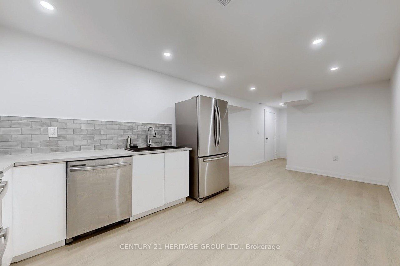 50 Ken Bishop Way Basement, Newmarket, ON L3X 3J6 photo 4