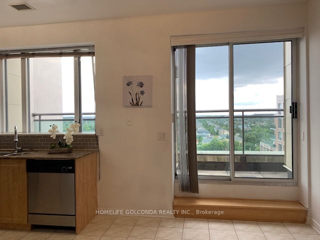 330 Red Maple Road Ph07, Richmond Hill, ON L4C 0T6 photo 5