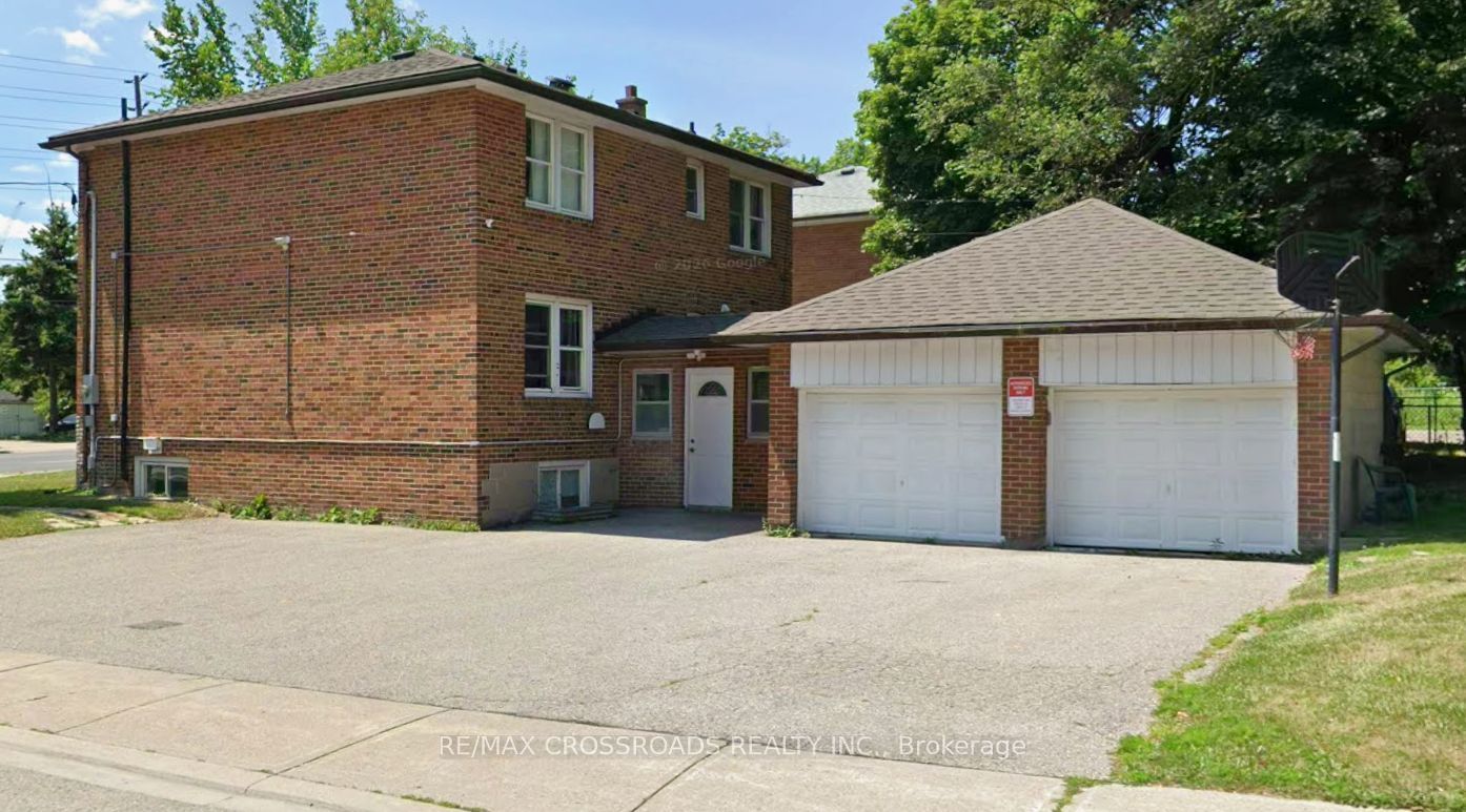 128 Major Mackenzie Drive E 3, Richmond Hill, ON L4C 1H1 photo 2