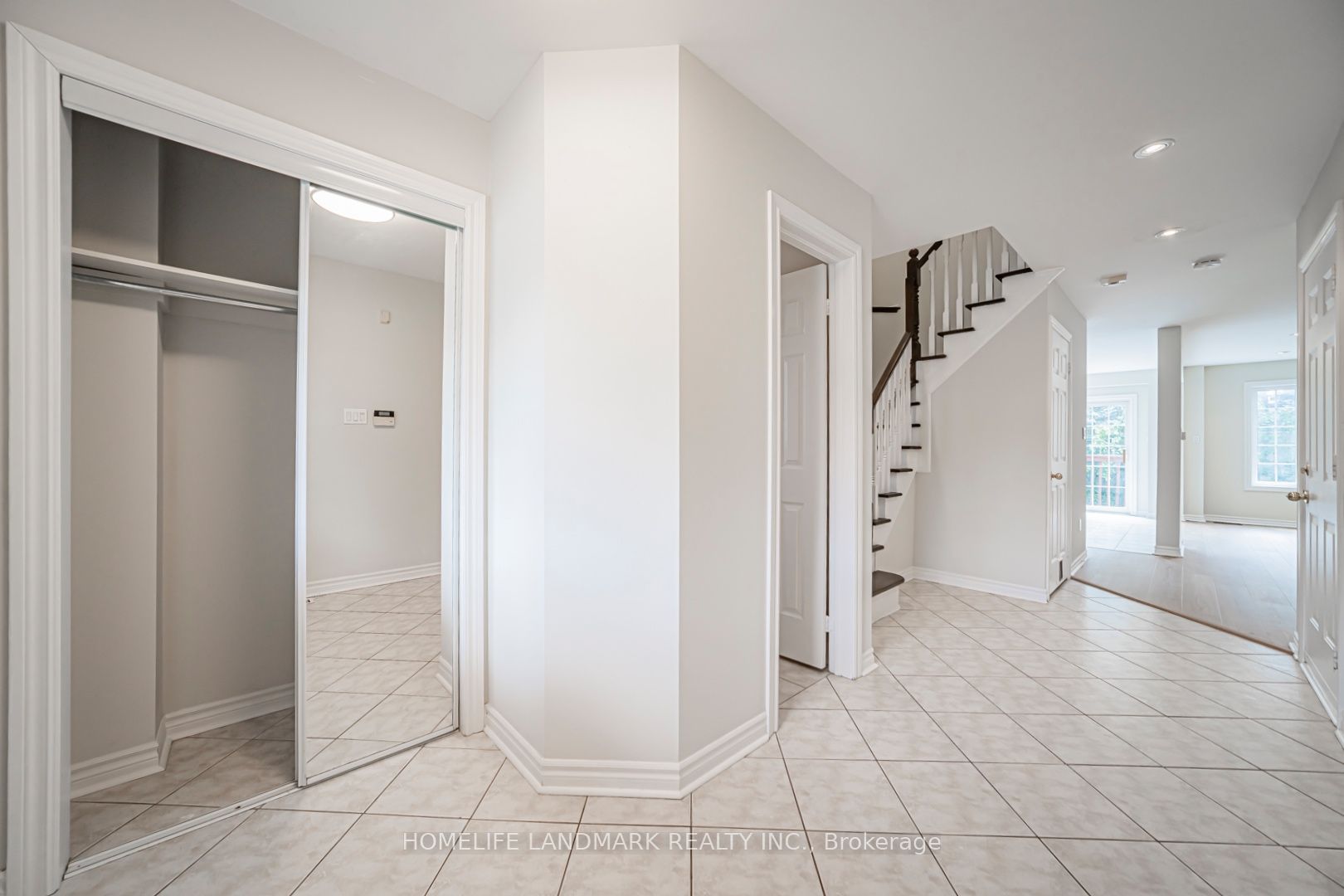 59 Bloomgate Crescent, Richmond Hill, ON L4E 4E2 photo 3
