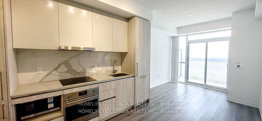 225 Commerce Street 5105, Vaughan, ON L4K 0R1 photo 4