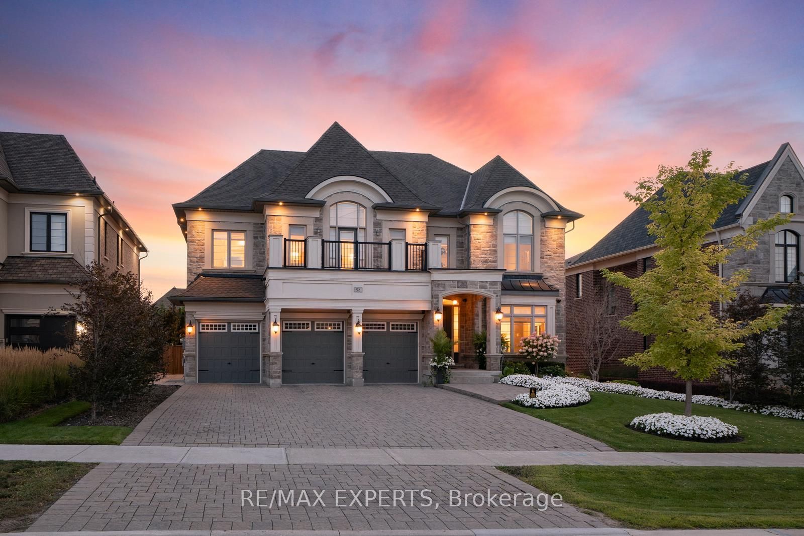 98 Endless Circle, Vaughan, ON L4H 4N8