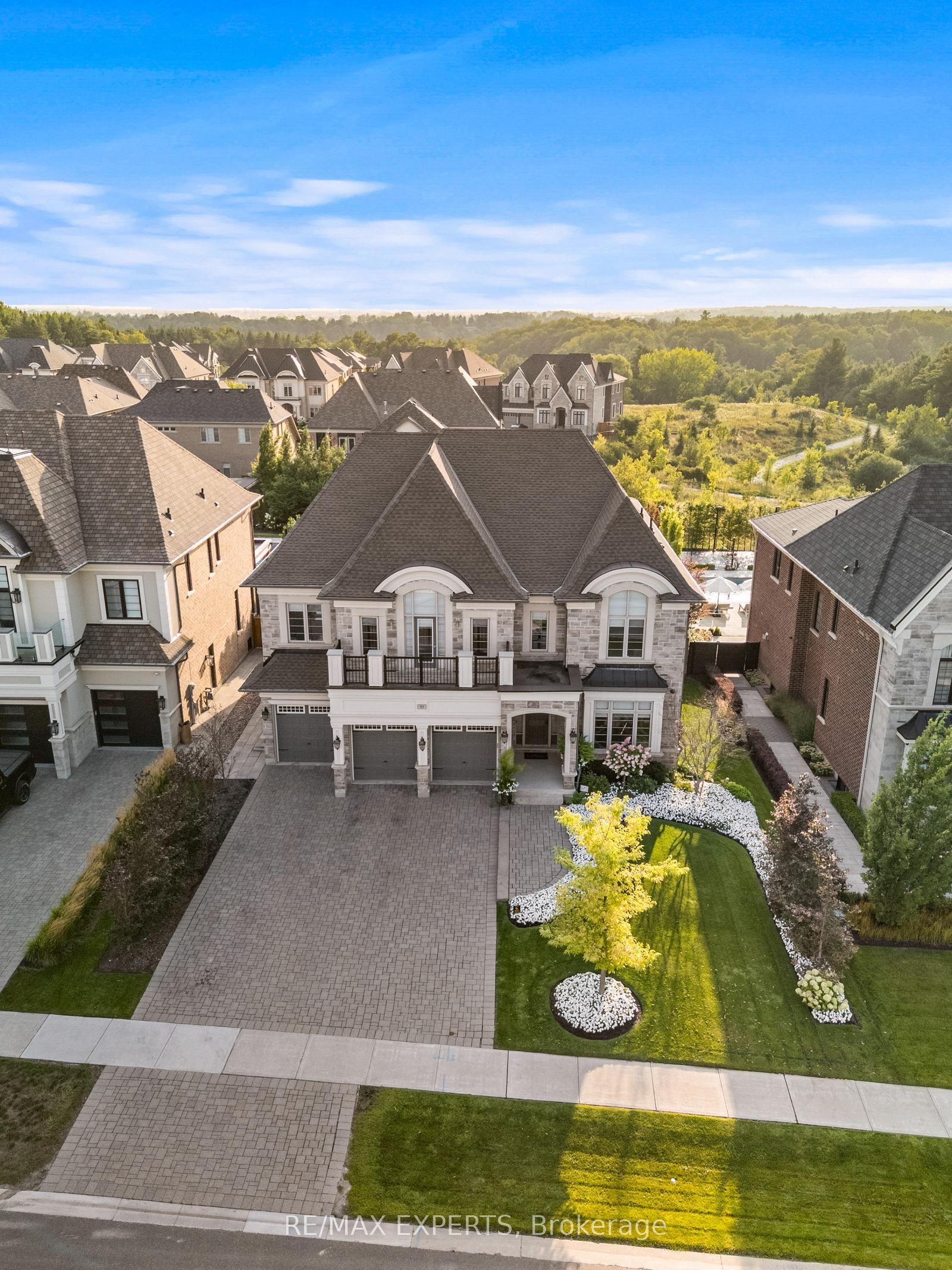 98 Endless Circle, Vaughan, ON L4H 4N8 photo 4