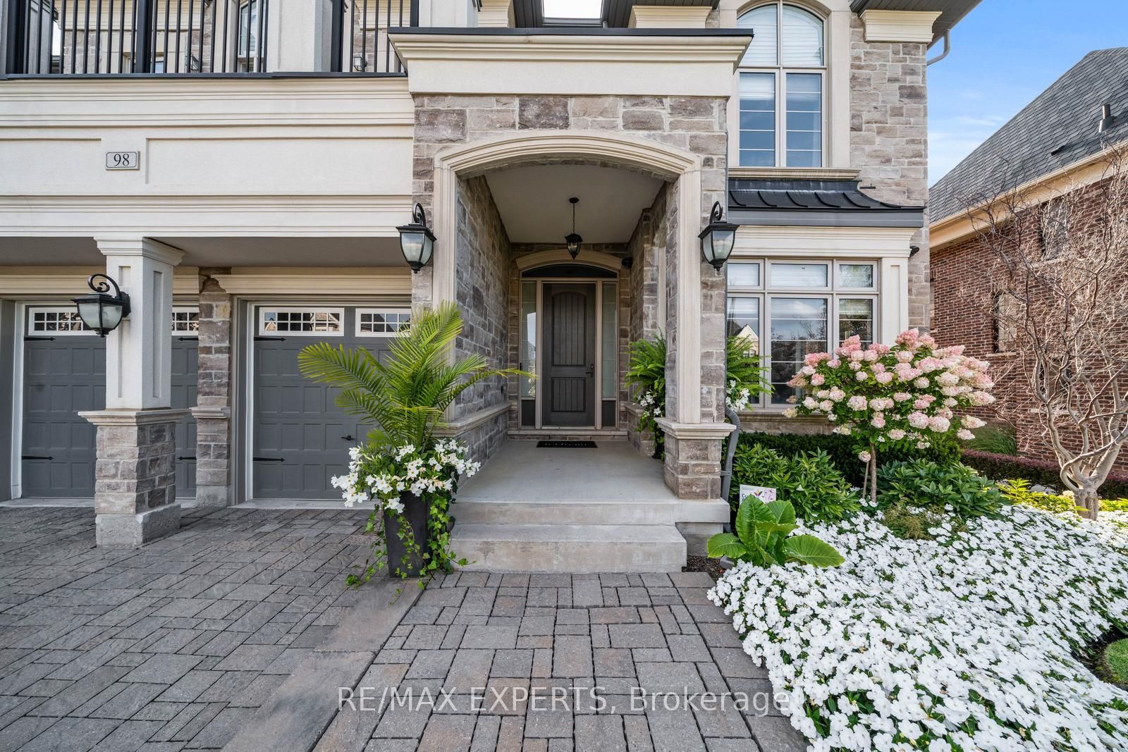 98 Endless Circle, Vaughan, ON L4H 4N8 photo 5