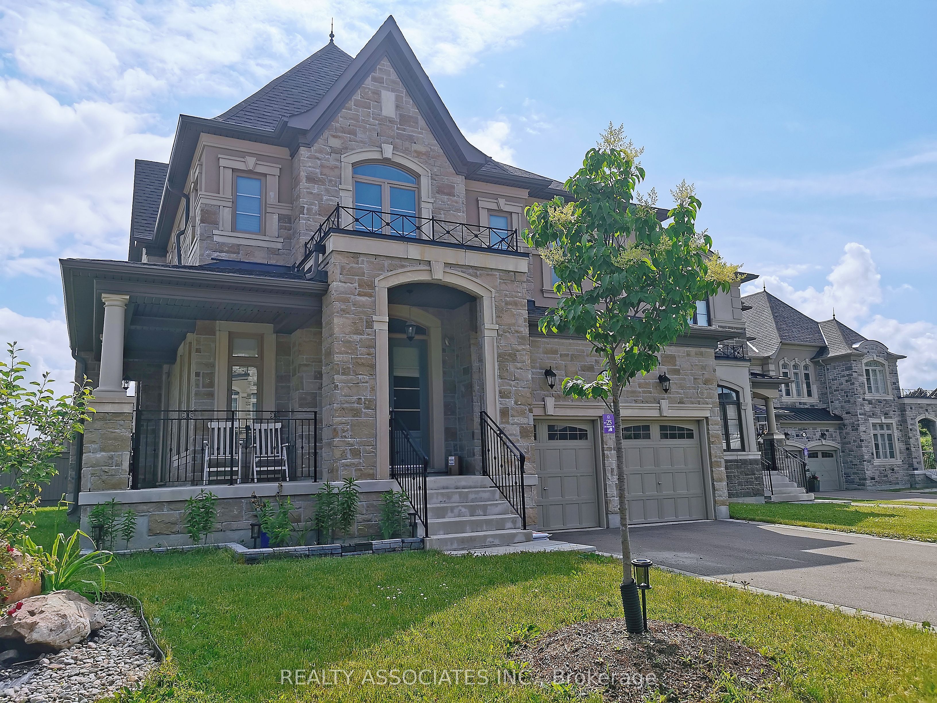 241 Stormont Trail, Vaughan, ON L4H 4P6 photo 2
