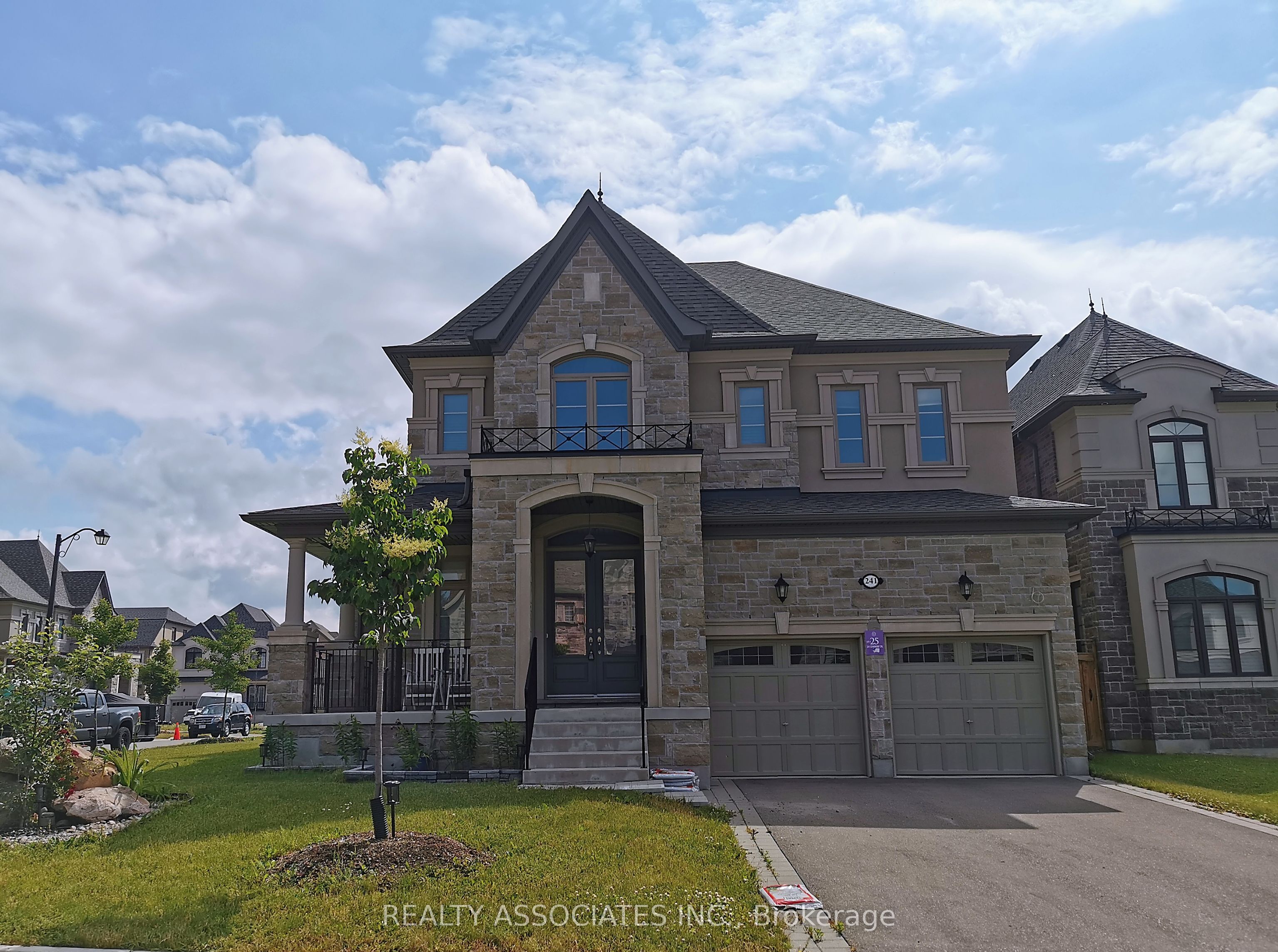 241 Stormont Trail, Vaughan, ON L4H 4P6 photo 3