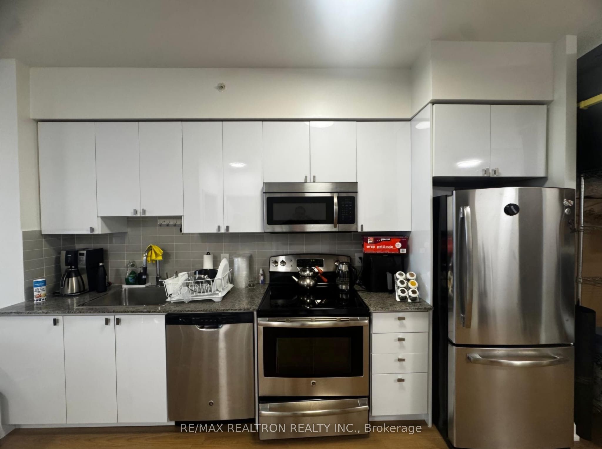 7171 Yonge Street 2412, Markham, ON L3T 0C5 photo 5
