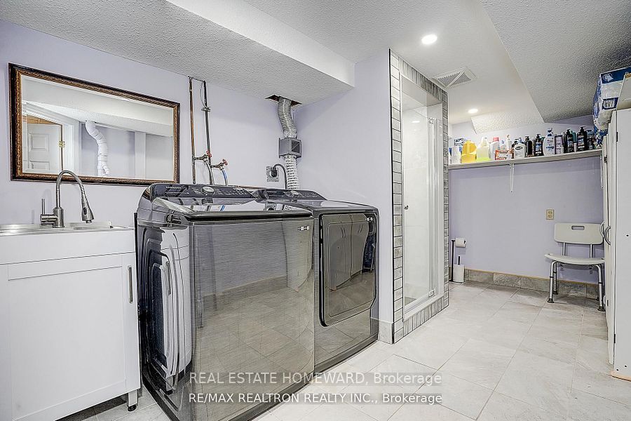 51 Steepleview Crescent, Richmond Hill, ON L4C 9R3 photo 5