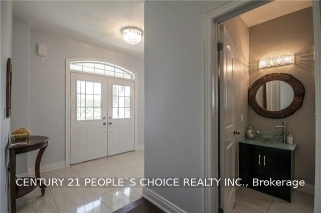 74 Bramsey Street, Georgina, ON L0E 1R0 photo 2