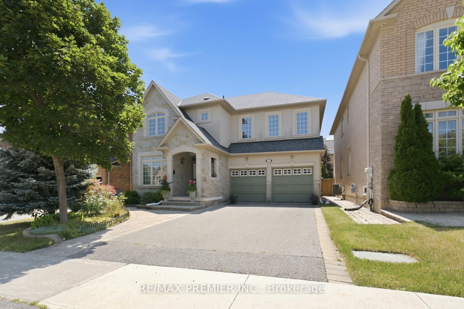 63 Summeridge Drive, Vaughan, ON L4J 8T3 photo 2