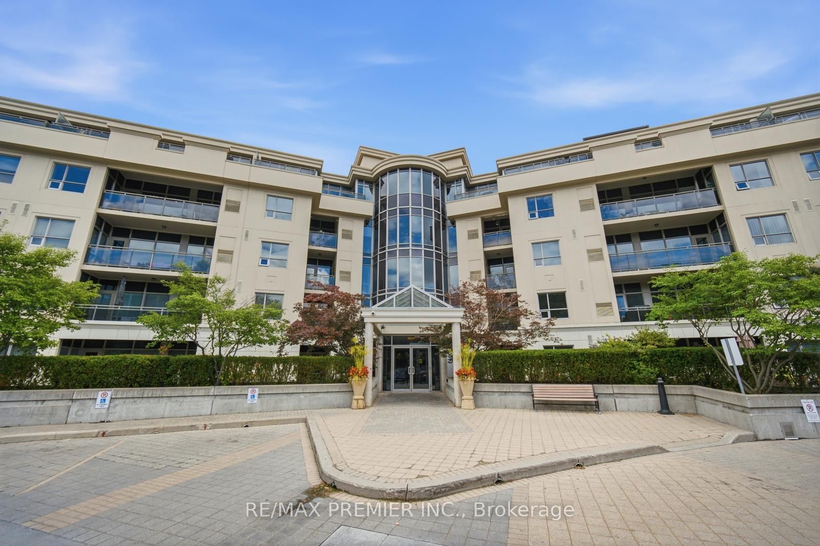 8201 Islington Avenue 217, Vaughan, ON L4L 9S6