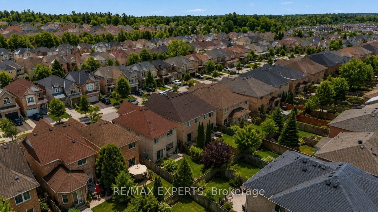 62 Colonial Crescent, Richmond Hill, ON L4E 3X3 photo 5