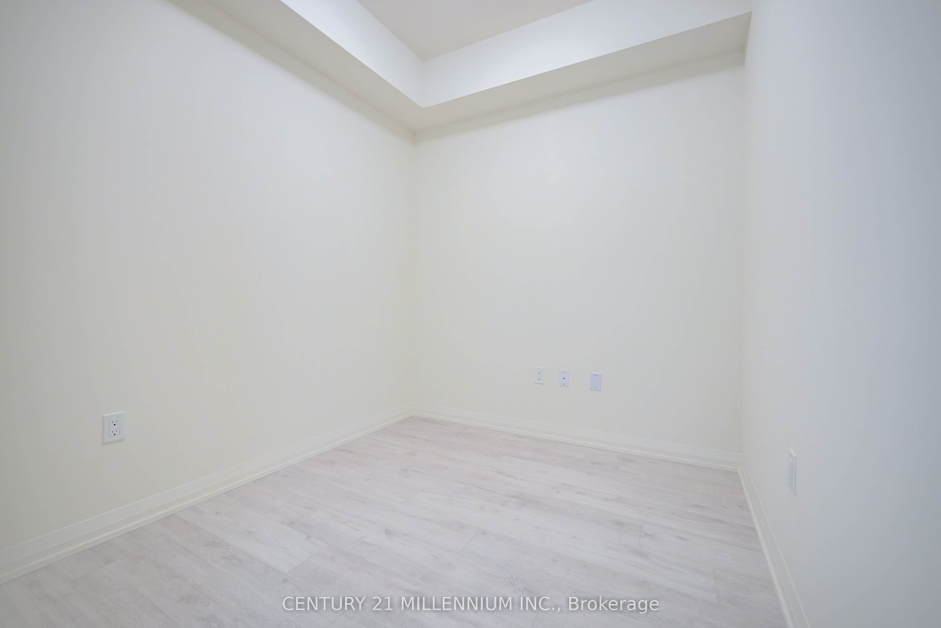 9000 Jane Street 1120, Vaughan, ON L4K 0M6 photo 5