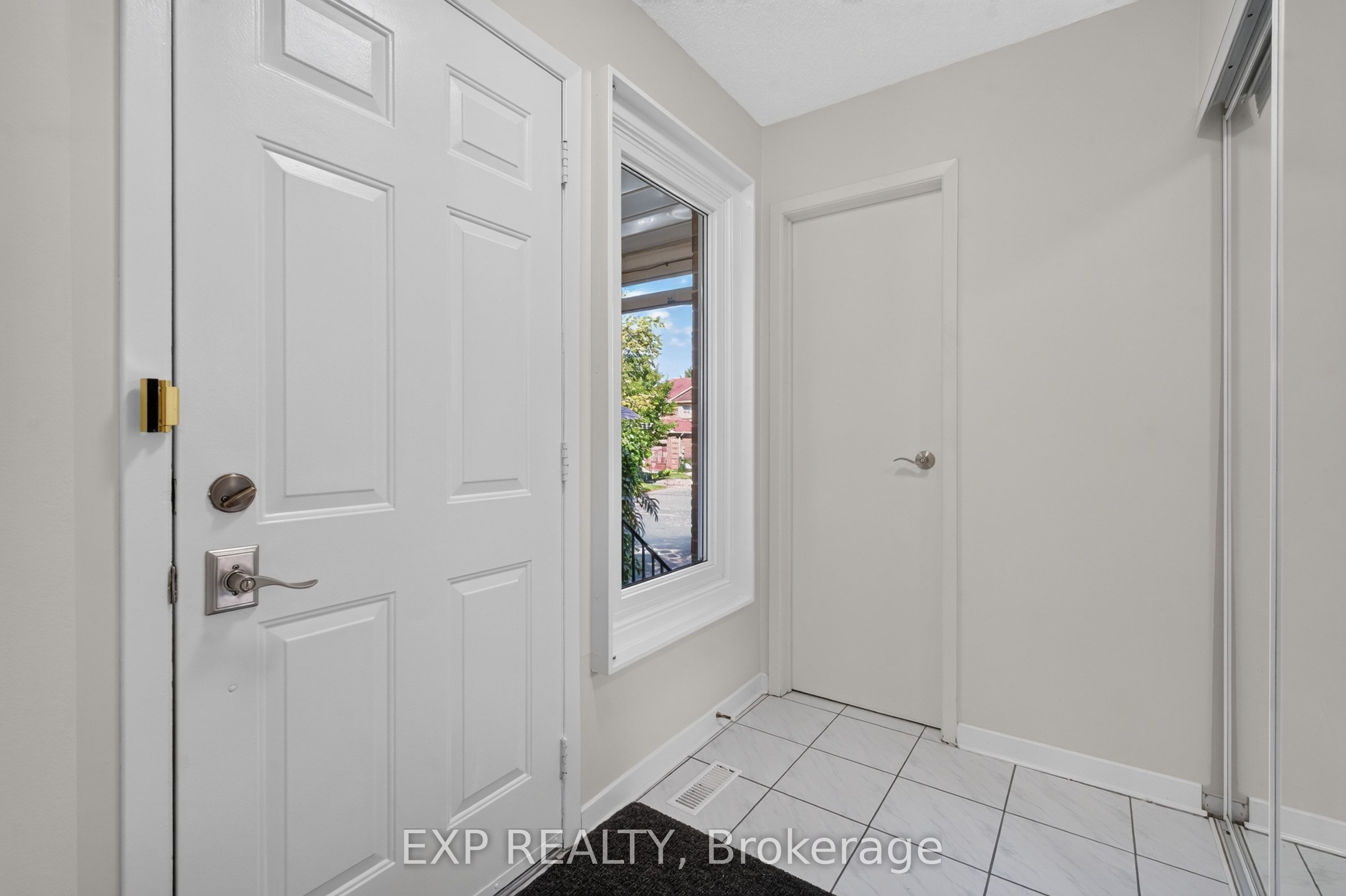109 Winding Lane, Vaughan, ON L4J 5J1 photo 4
