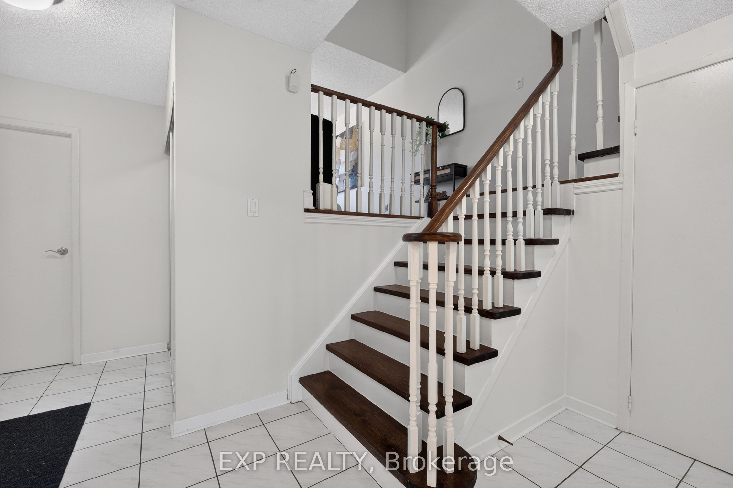 109 Winding Lane, Vaughan, ON L4J 5J1 photo 5