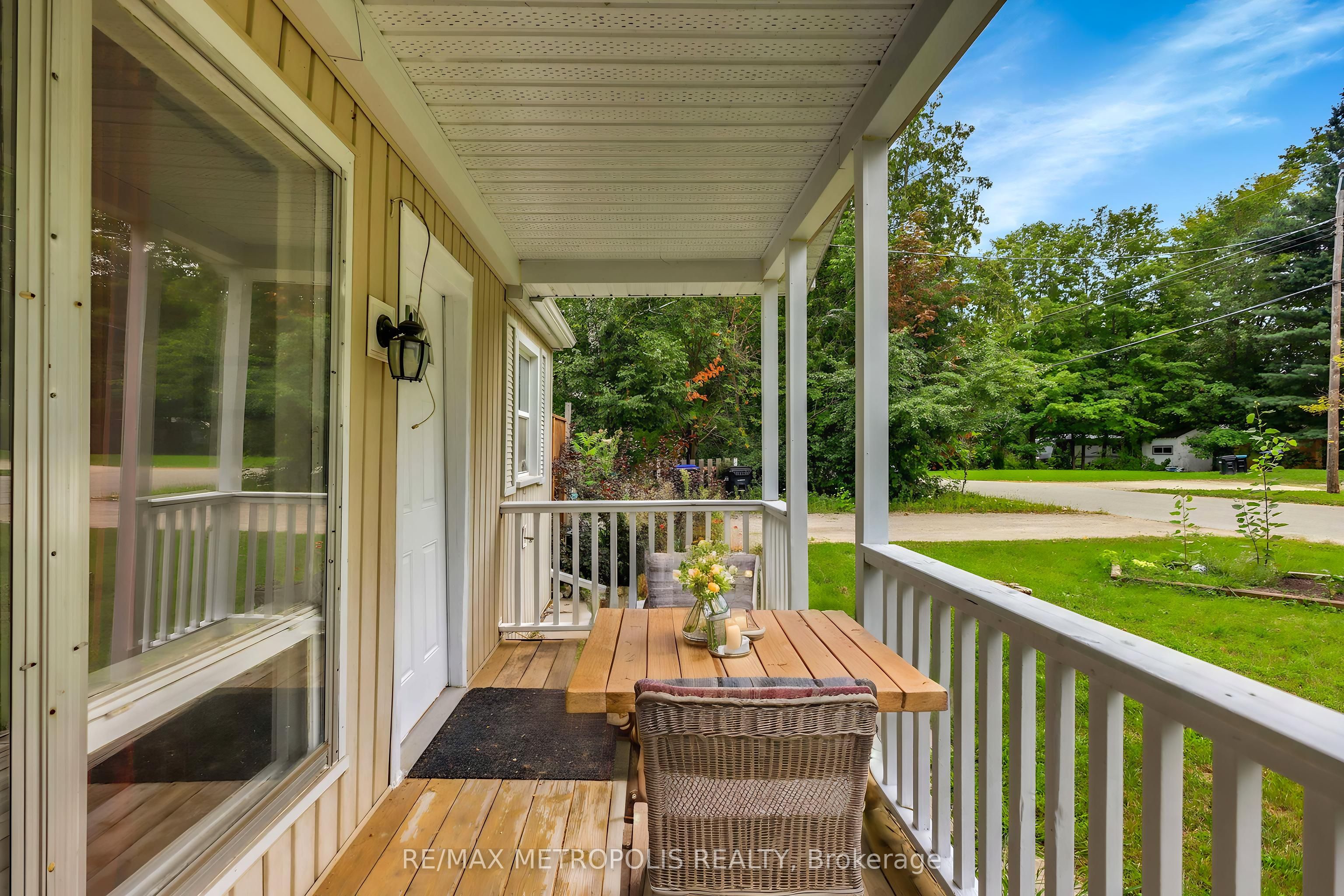 856 Central Avenue, Innisfil, ON L9S 1Y8 photo 4