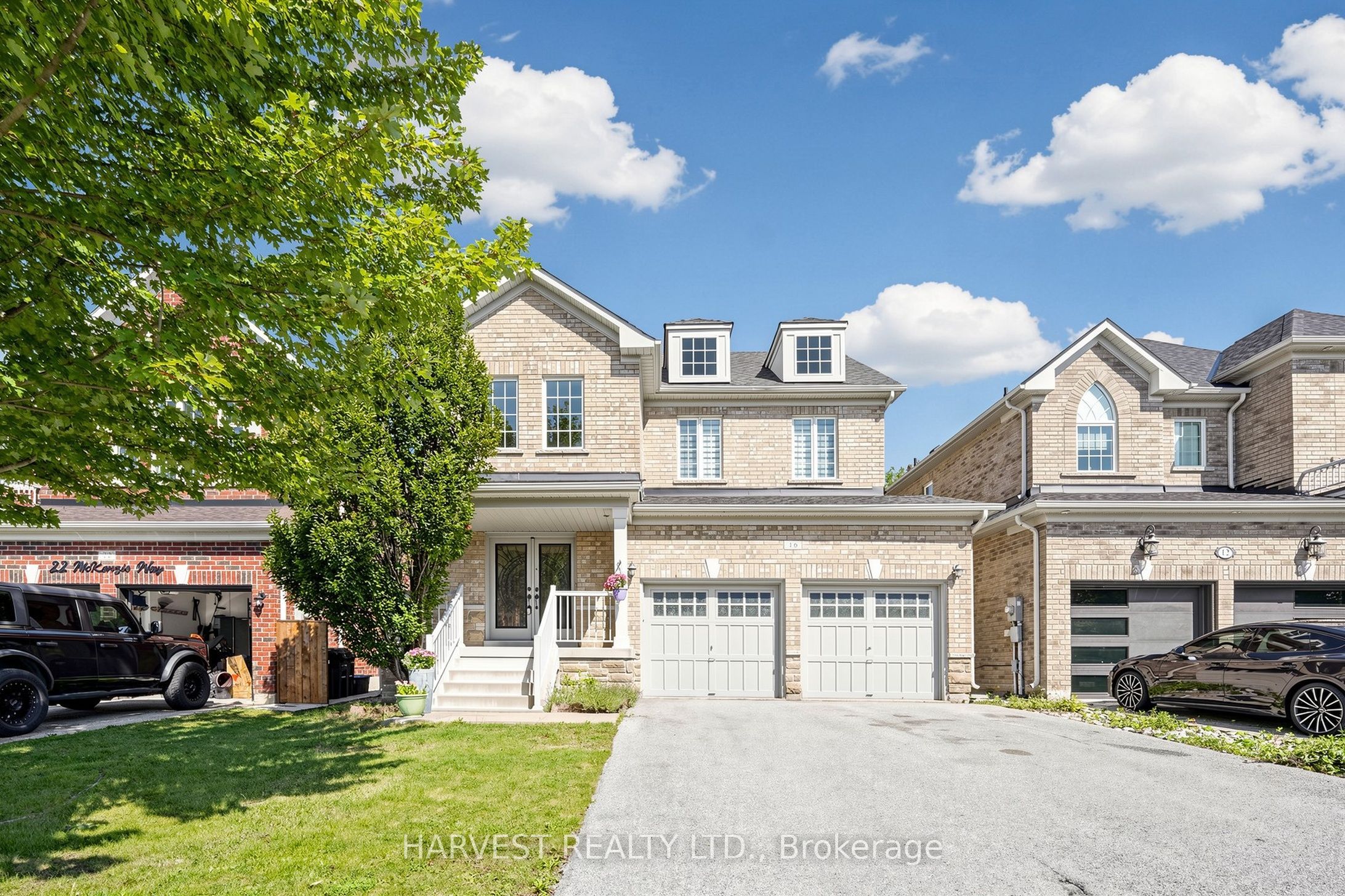 16 Mckenzie Way, Bradford West Gwillimbury, ON L3Z 0K1