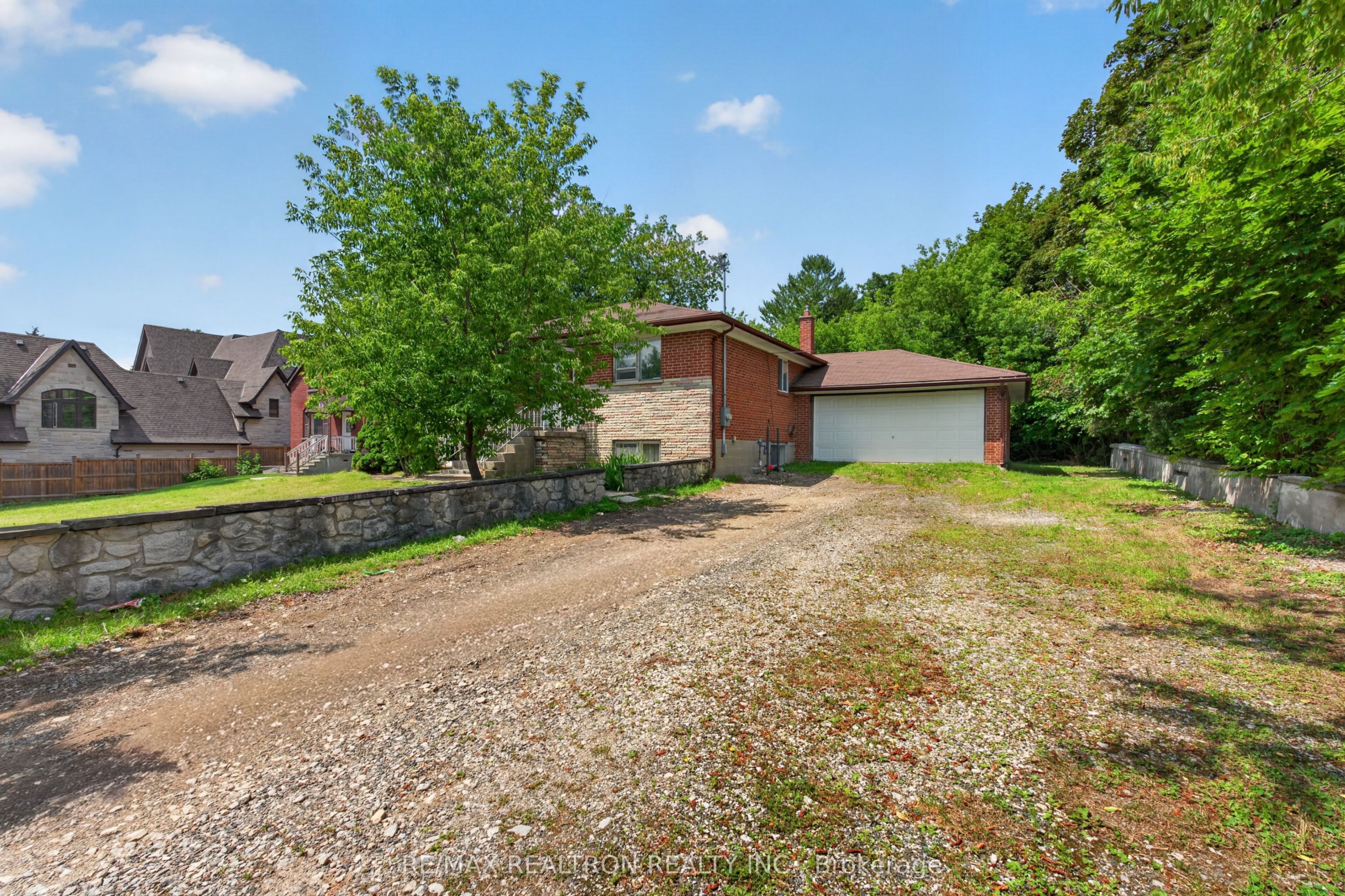 108 Garden Avenue, Richmond Hill, ON L4C 6M1 photo 5