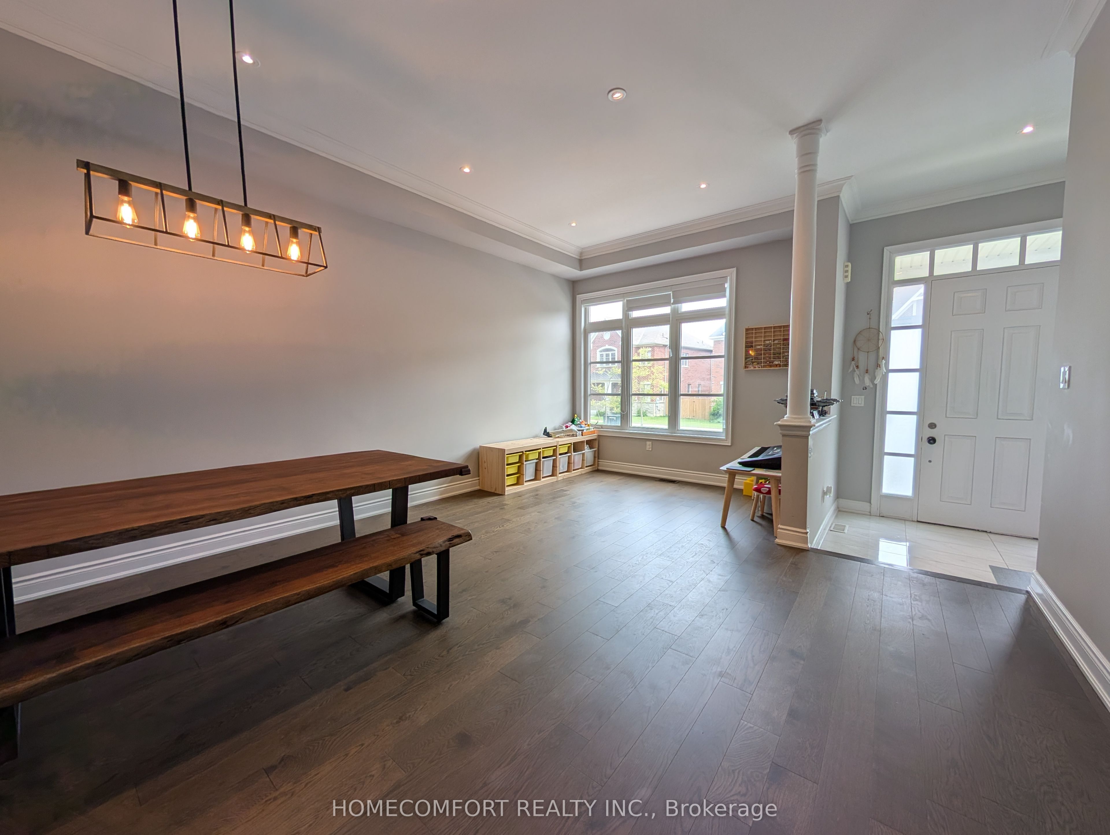 230 Paradelle Drive, Richmond Hill, ON L4E 0E4 photo 5