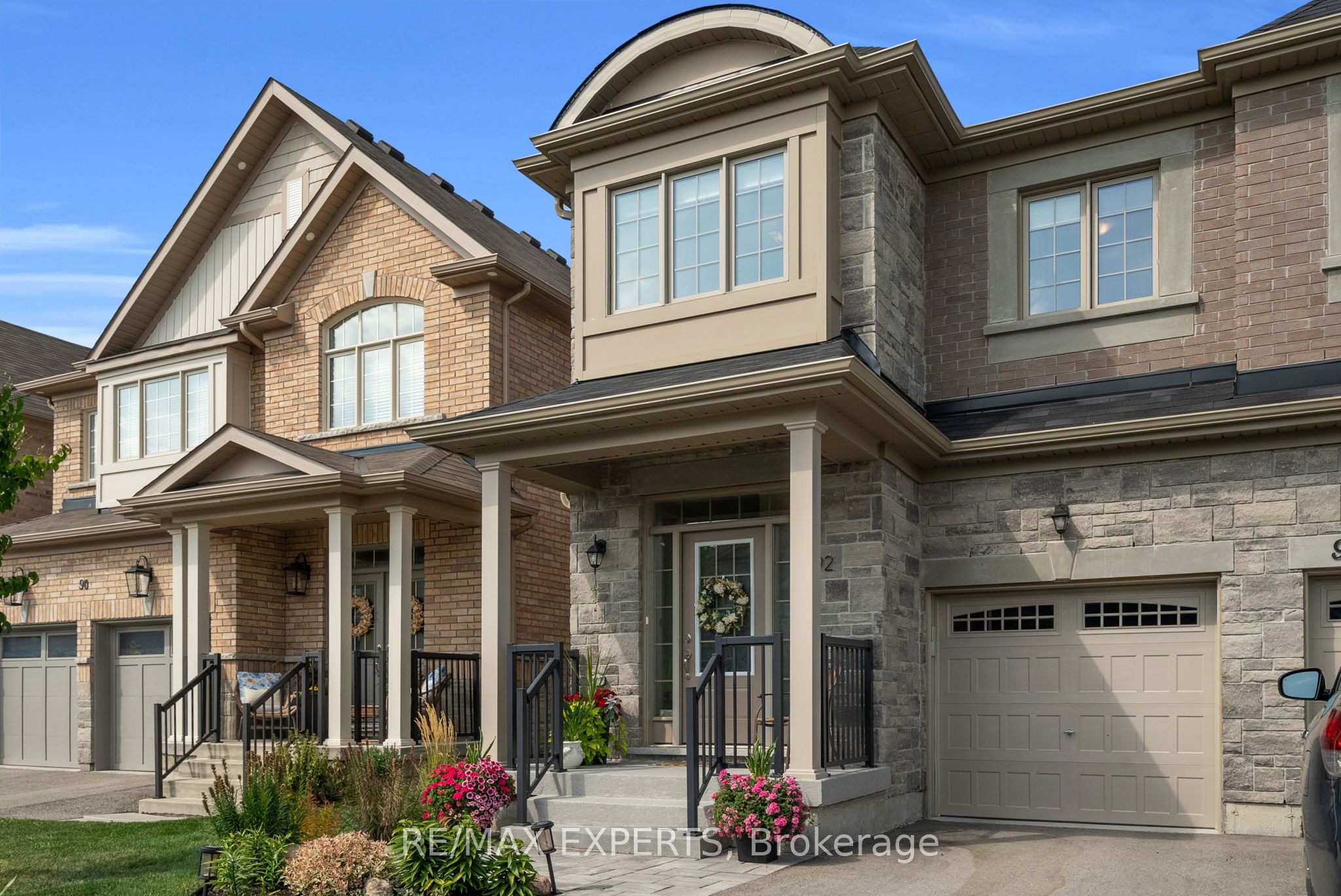 92 Robb Thompson Road, East Gwillimbury, ON L0G 1M0 photo 2