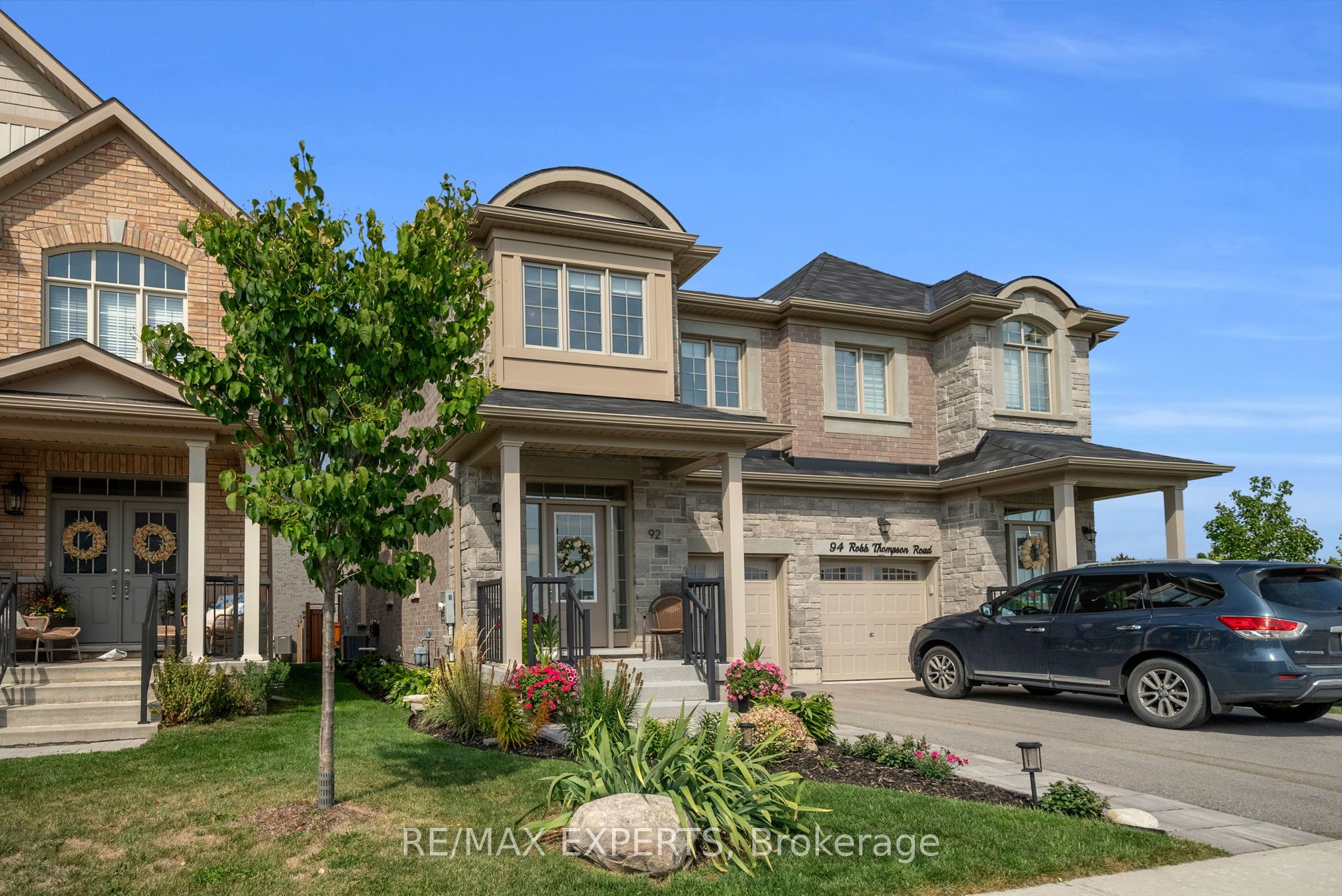 92 Robb Thompson Road, East Gwillimbury, ON L0G 1M0 photo 3