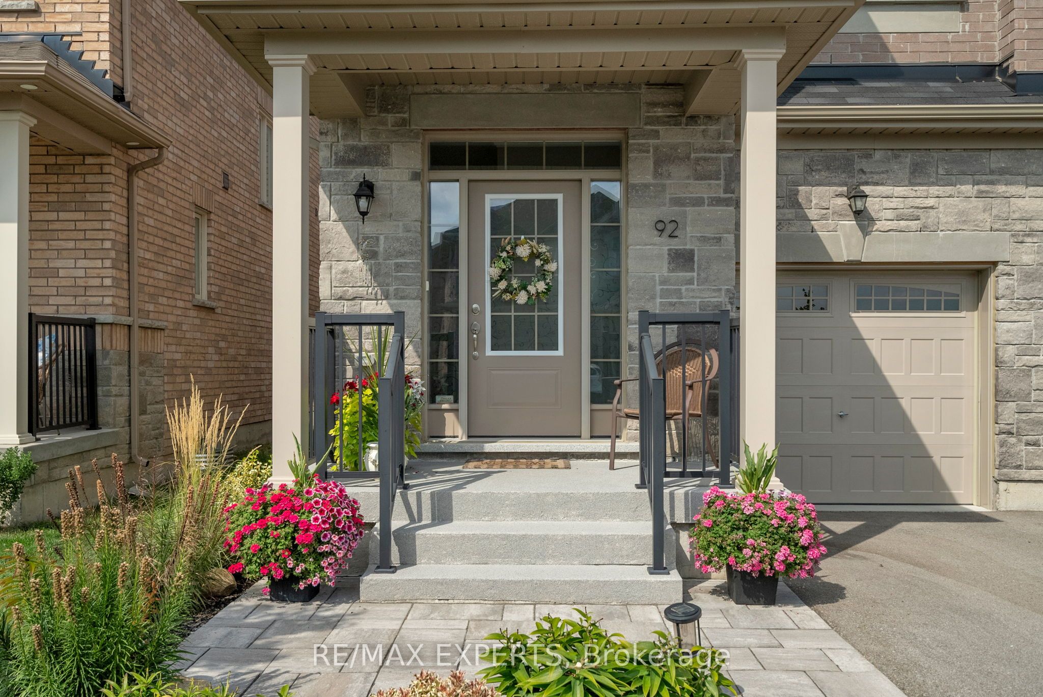 92 Robb Thompson Road, East Gwillimbury, ON L0G 1M0 photo 4