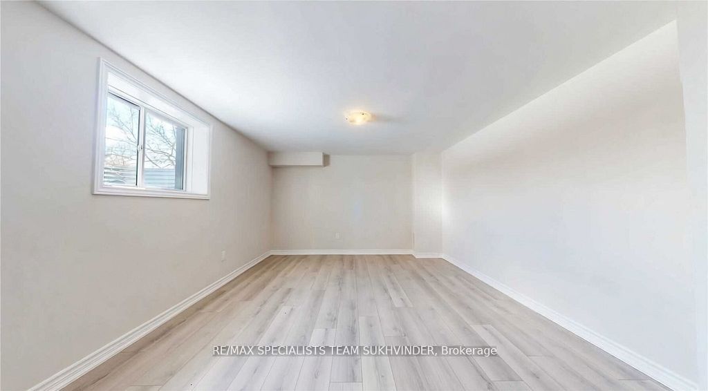 245A Andy Crescent Lower, Vaughan, ON L4H 1C6 photo 2