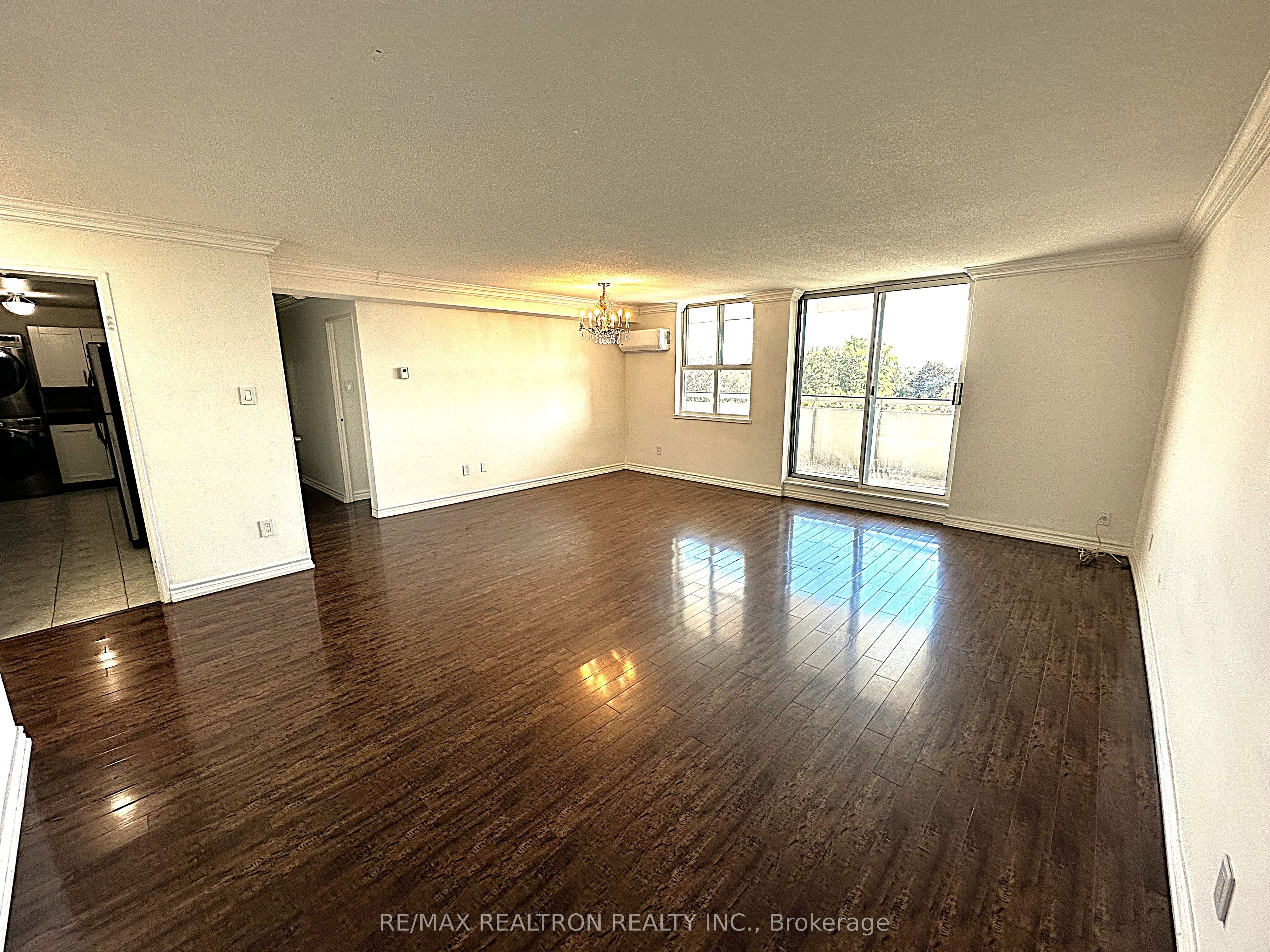80 Inverlochy Boulevard 504, Markham, ON L3T 4P3 photo 3